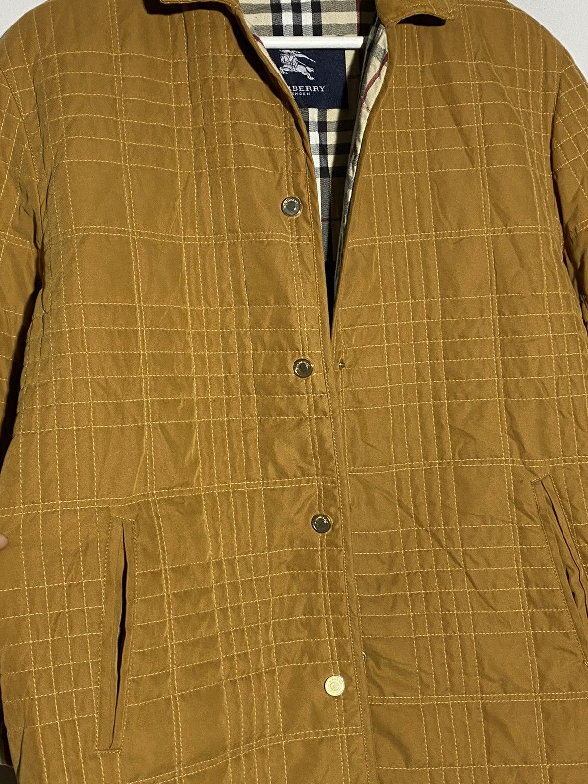 Burberry Burberry’s vintage nova check quilted jacket Size US M / EU 48-50 / 2 - 12 Thumbnail