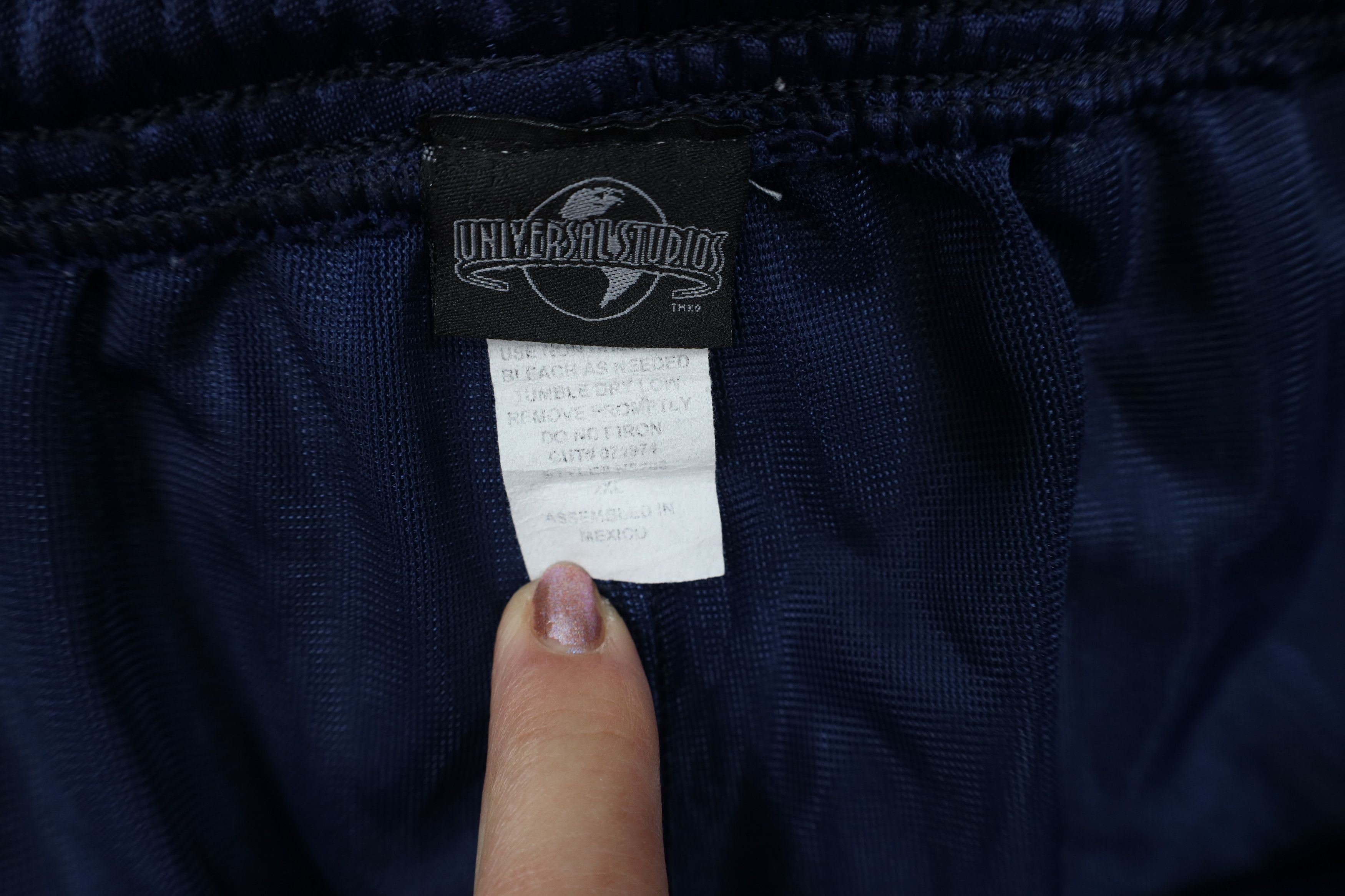 Vintage Vintage Y2K Universal Studios Above Knee Mesh Shorts Blue Size US 38 / EU 54 - 5 Thumbnail