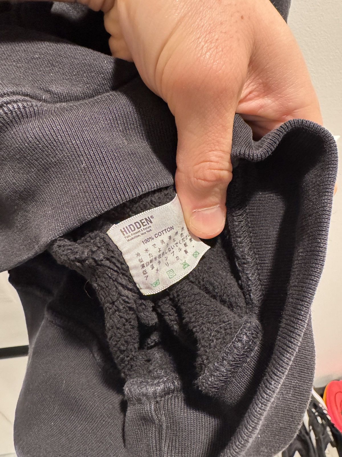 HIDDEN HIDDEN Tyre logo sweatshirt Size US XL / EU 56 / 4 - 5 Thumbnail