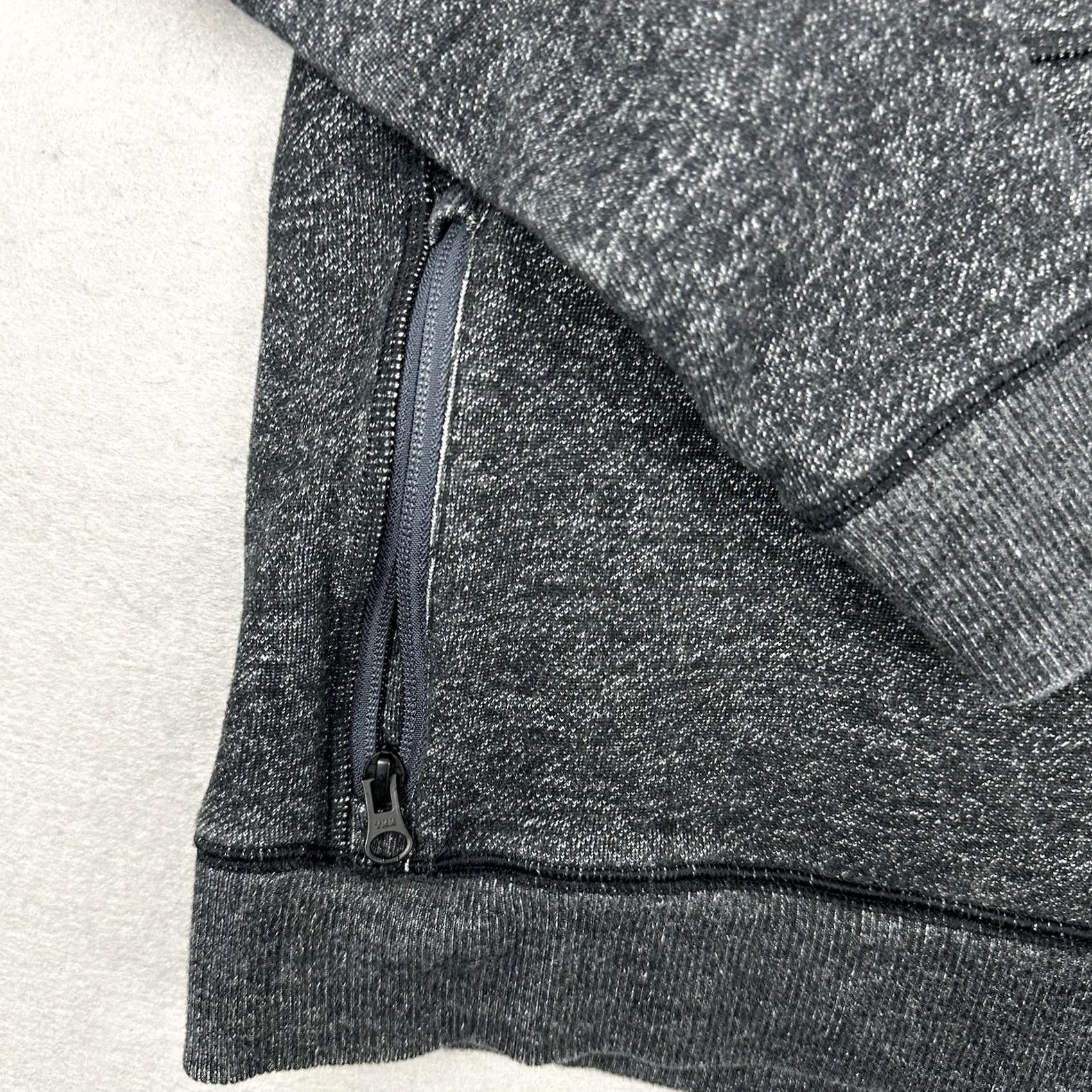 Under Armour Under Armour Sweatshirt Women Medium Gray Solid Crewneck Pullover Zipper Side Zip M Size M / US 6-8 / IT 42-44 - 4 Thumbnail