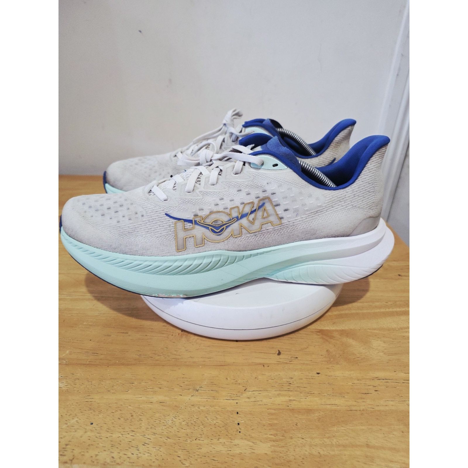 Hoka Hoka Mach 6 Men's Size 12.5 Lightweight Cushioned Running Size US 12.5 / EU 45-46 - 1 Thumbnail