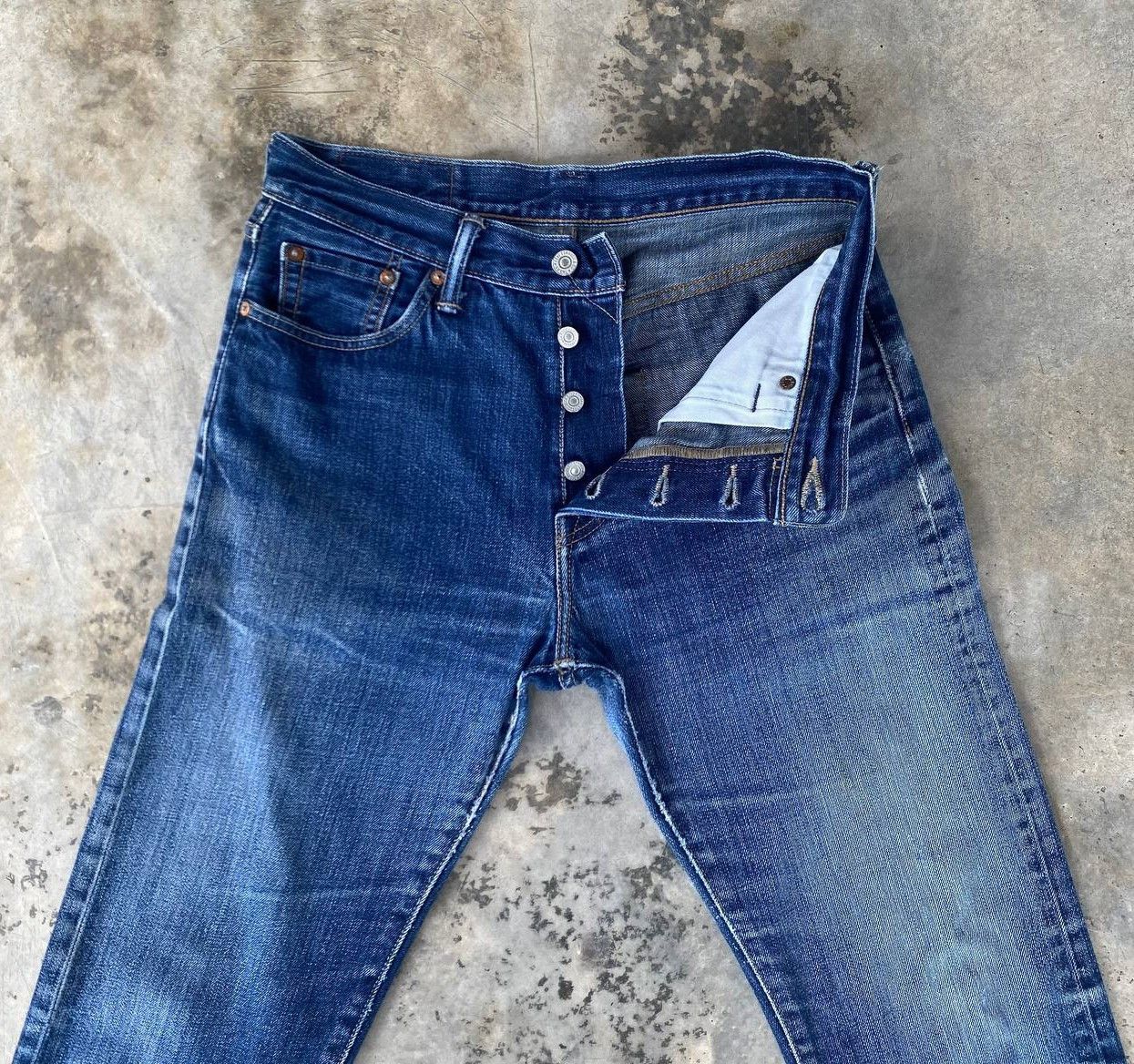 Levi's Vintage Clothing W30X30 VINTAGE LEVIS 501 FADED BLUE Size US 30 / EU 46 - 5 Thumbnail