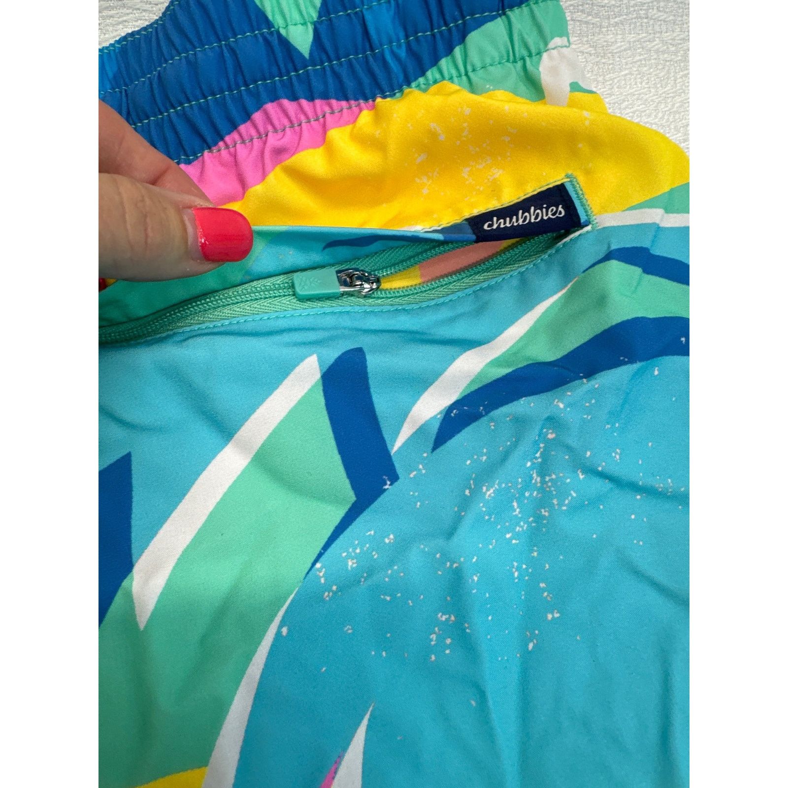 Chubbies Chubbies "Wave Dashers” 5.5” swim trunk men sz M Size US 32 / EU 48 - 6 Thumbnail