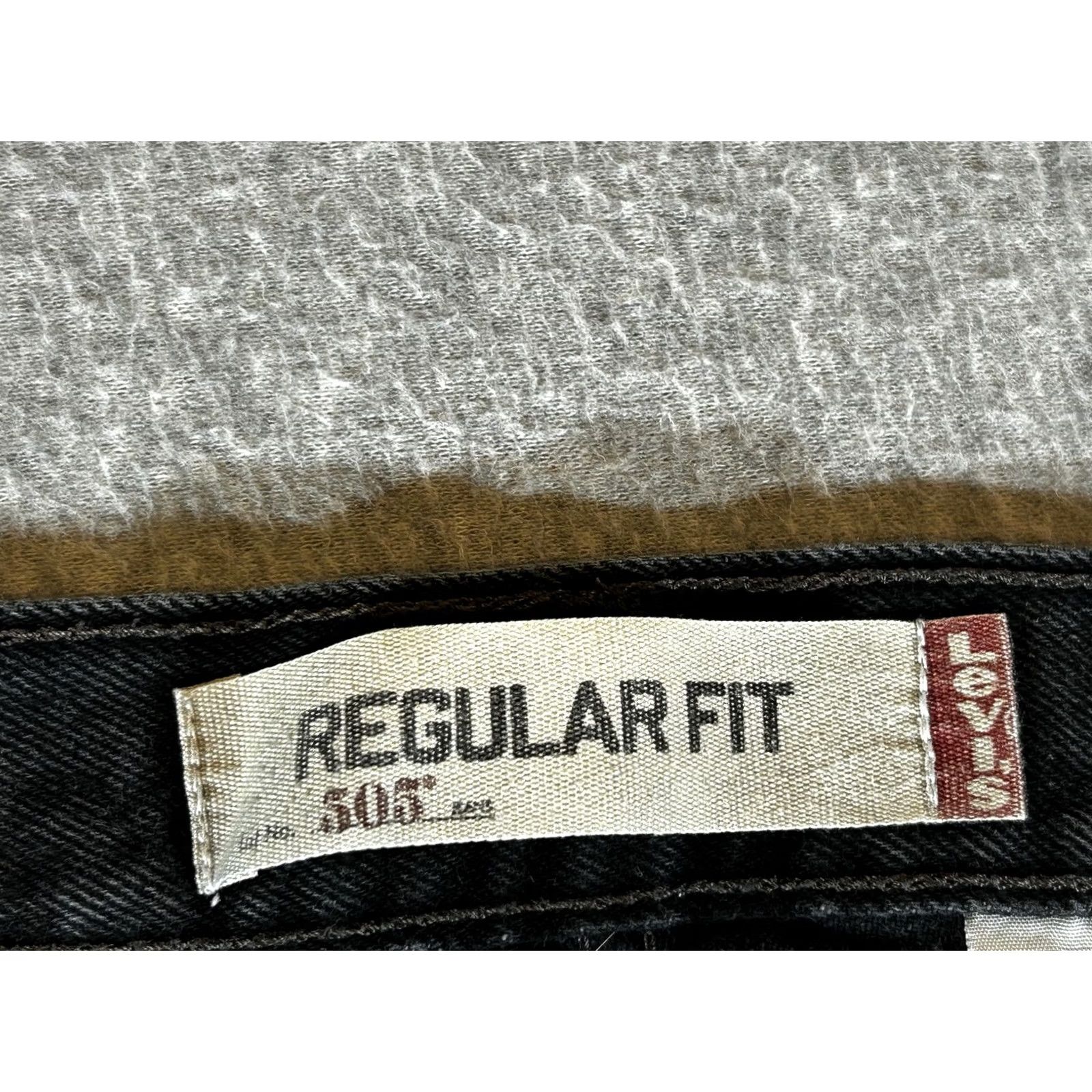 Levi's Levi's 505 Regular Fit Jeans Men 30x32 Black Denim Vintage No 90s 00s Straight Pockets Zip Mens Regular Fit Denim Jeans Size US 30 / EU 46 - 6 Thumbnail