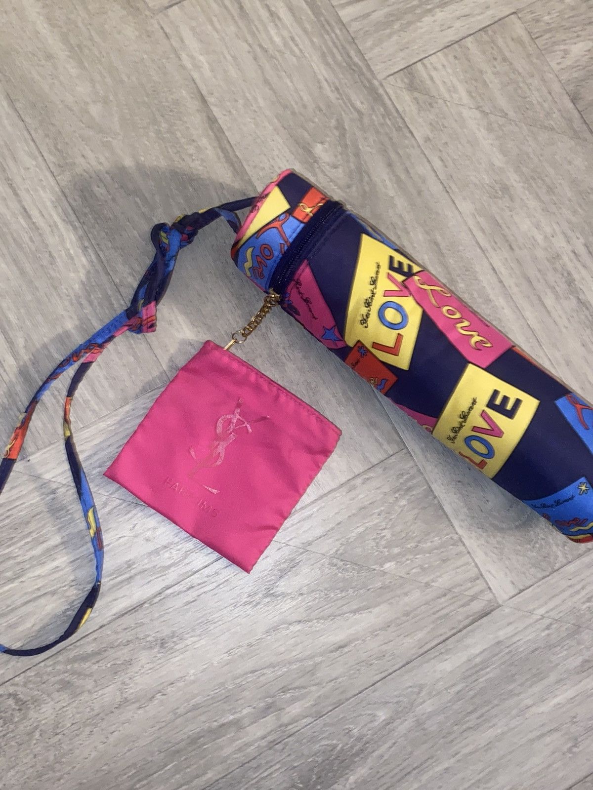 Yves Saint Laurent YSL VINTAGE umbrella YVES SAINT LAURENT showers of love Size ONE SIZE - 2 Thumbnail