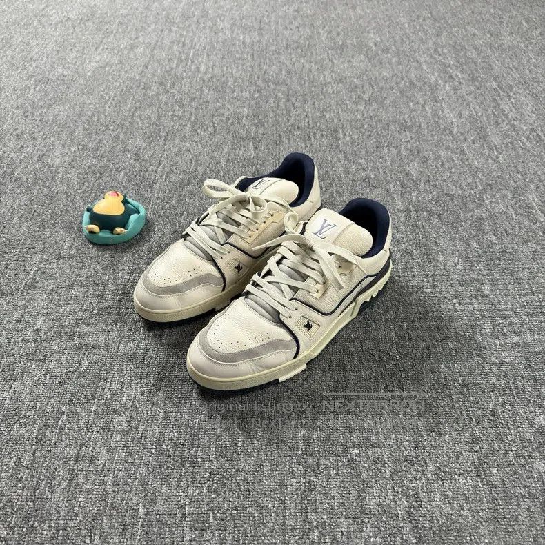 Louis Vuitton Louis Vuitton Trainer54 Navy Blue Casual Shoes Size US 8.5 / EU 41-42 - 1 Thumbnail