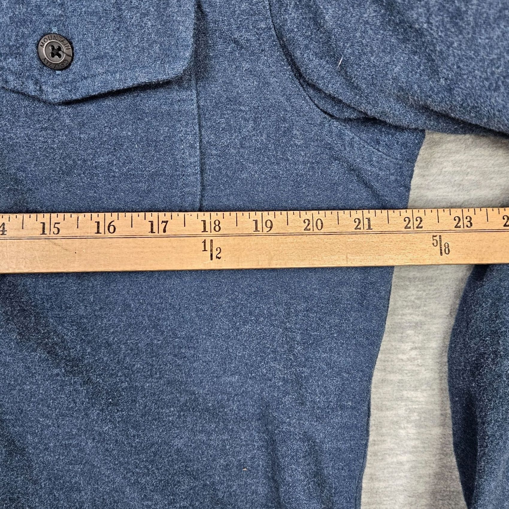Vintage Grizzly Button-Up Shirt Men's Blue Cotton Flannel Size M Size US M / EU 48-50 / 2 - 6 Thumbnail