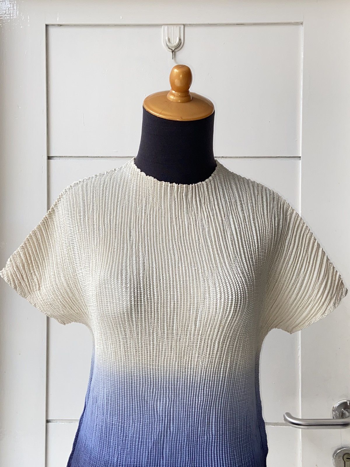 Longchamp LONGCHAMP Pleats T-shirt Size XS / US 0-2 / IT 36-38 - 6 Thumbnail