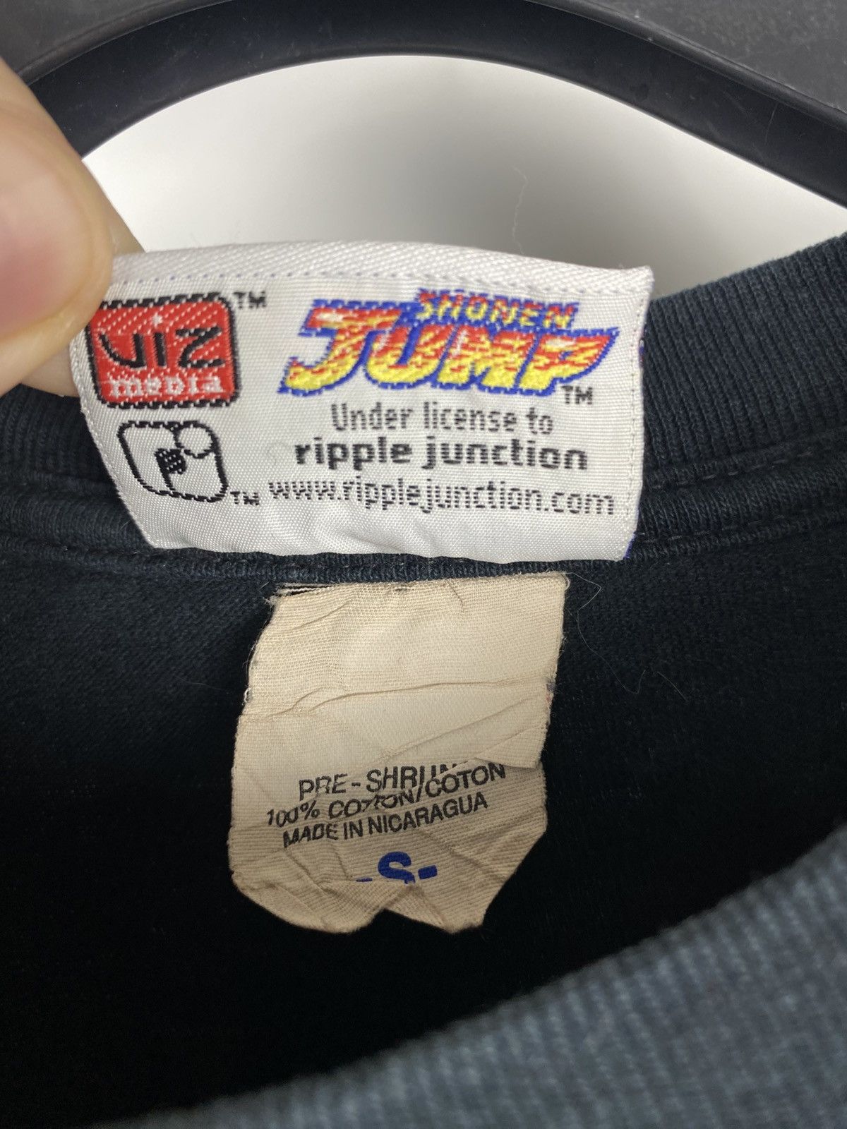 Bleach × Japanese Brand × Vintage Vintage Tee Bleach Inchigo Kurosaki Eyes size S Size US S / EU 44-46 / 1 - 7 Thumbnail