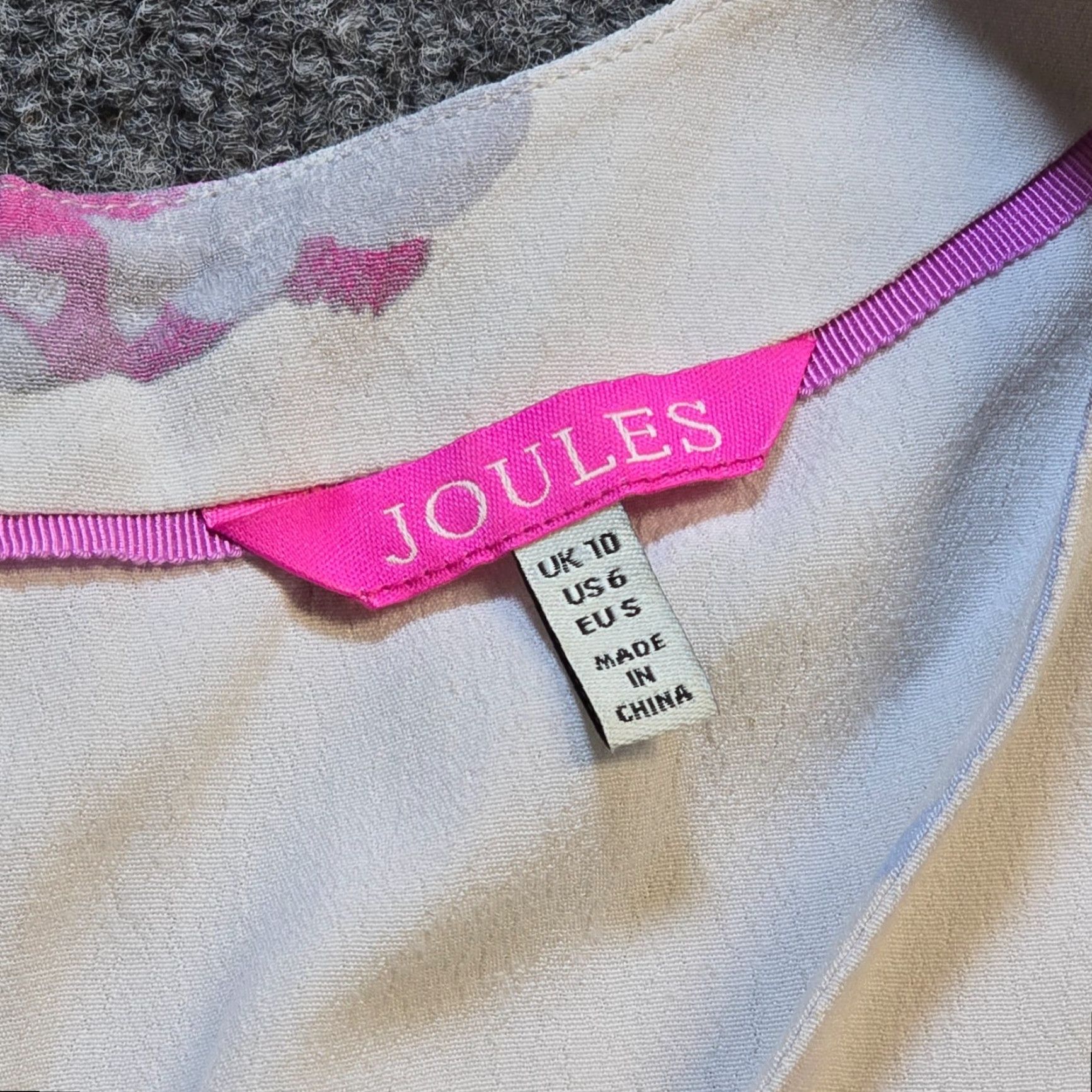 Vintage Joules Dress Womens 6 White Pink Floral Fitted Pencil Dress Knee Length Sleeveless V-Neck Lined Zip Knee Length Womens Classic 6 Regular Size M / US 6-8 / IT 42-44 - 3 Thumbnail