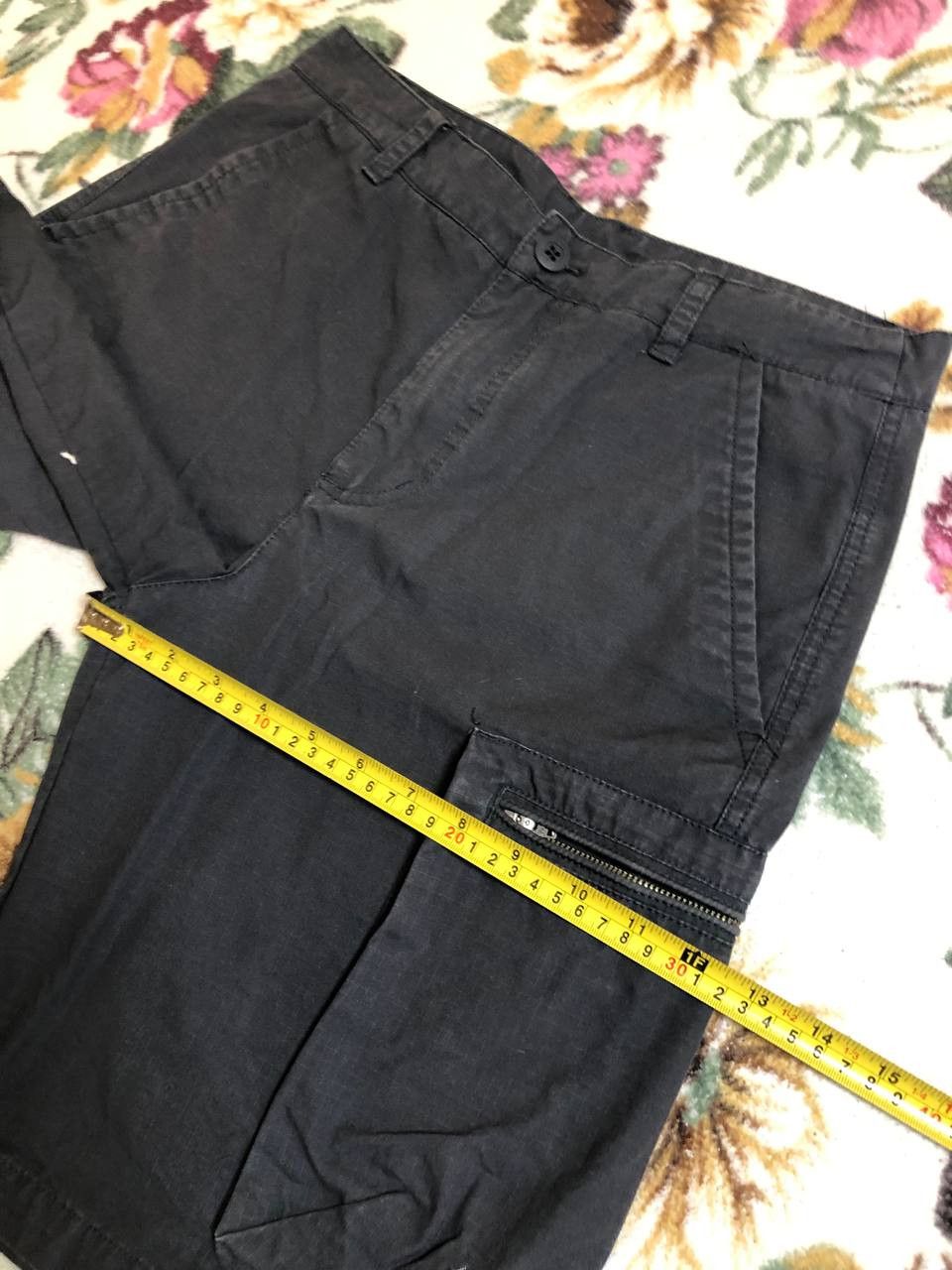 Nike Nike Men's Shorts Navy Size 30 Cargo Zipper Pockets Logo Size US 30 / EU 46 - 13 Thumbnail