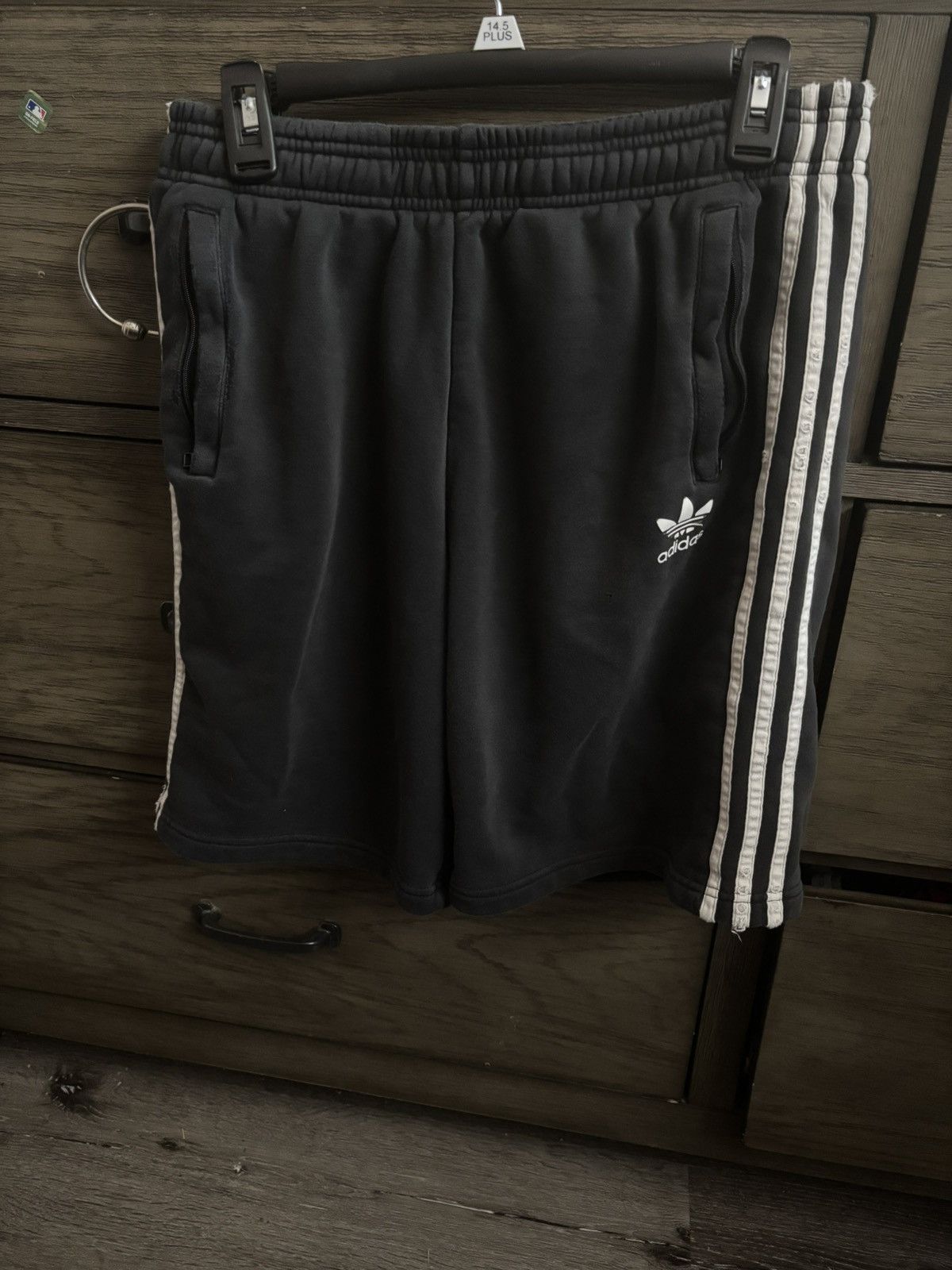 Adidas Men Adidas Black, White Print Sweat-shorts Size Medium Size US 34 / EU 50 - 1 Thumbnail