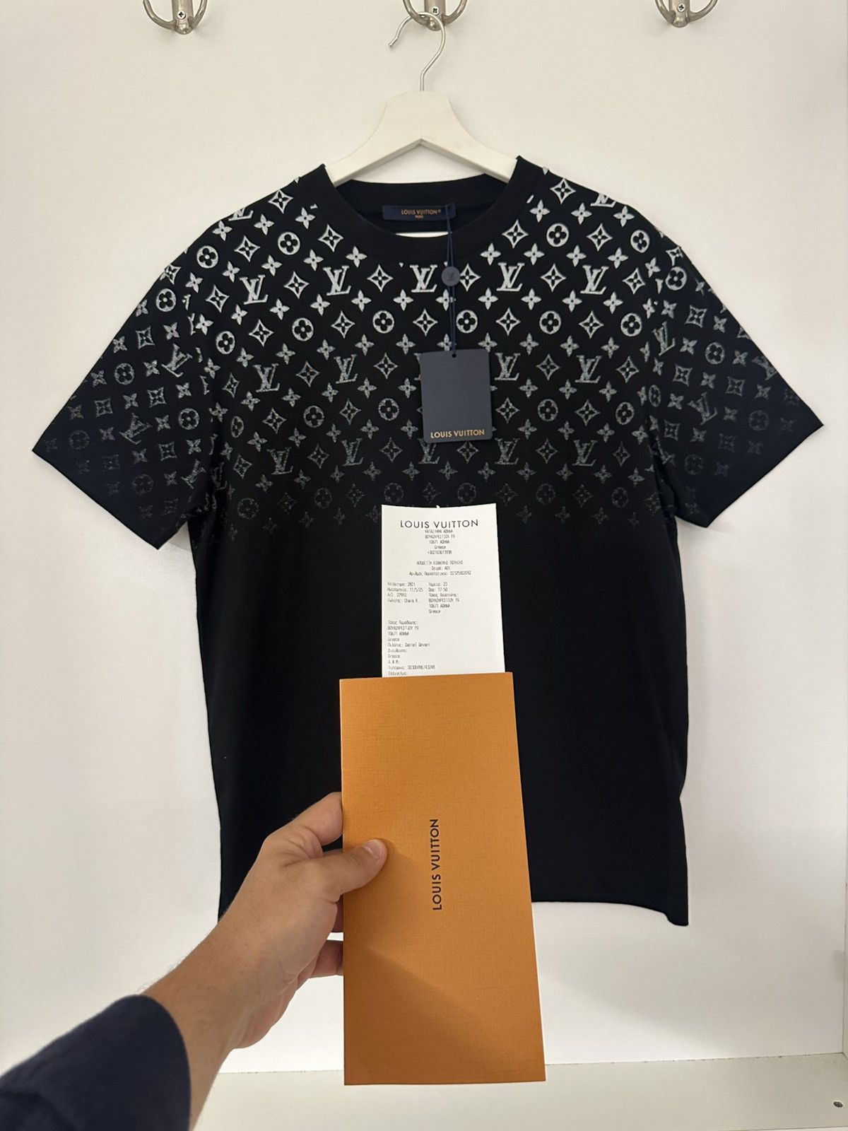 LOUIS VUITTON モノグラムTシャツ louis-vuitton-washed-monogram-