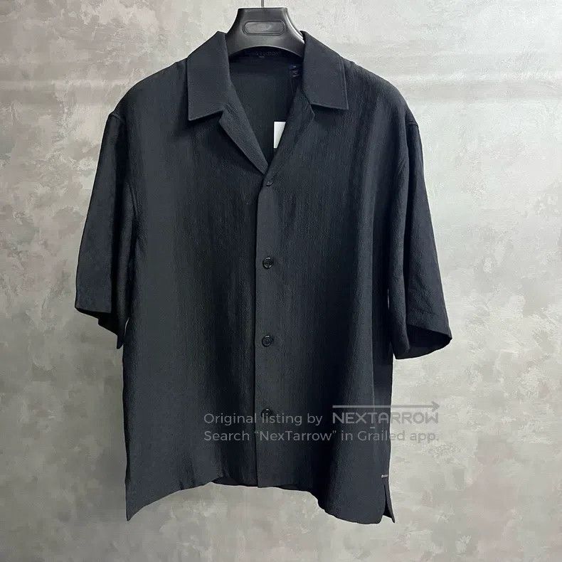 Louis Vuitton Louis Vuitton Black Solid Button Down Shirt Size US M / EU 48-50 / 2 - 1 Thumbnail