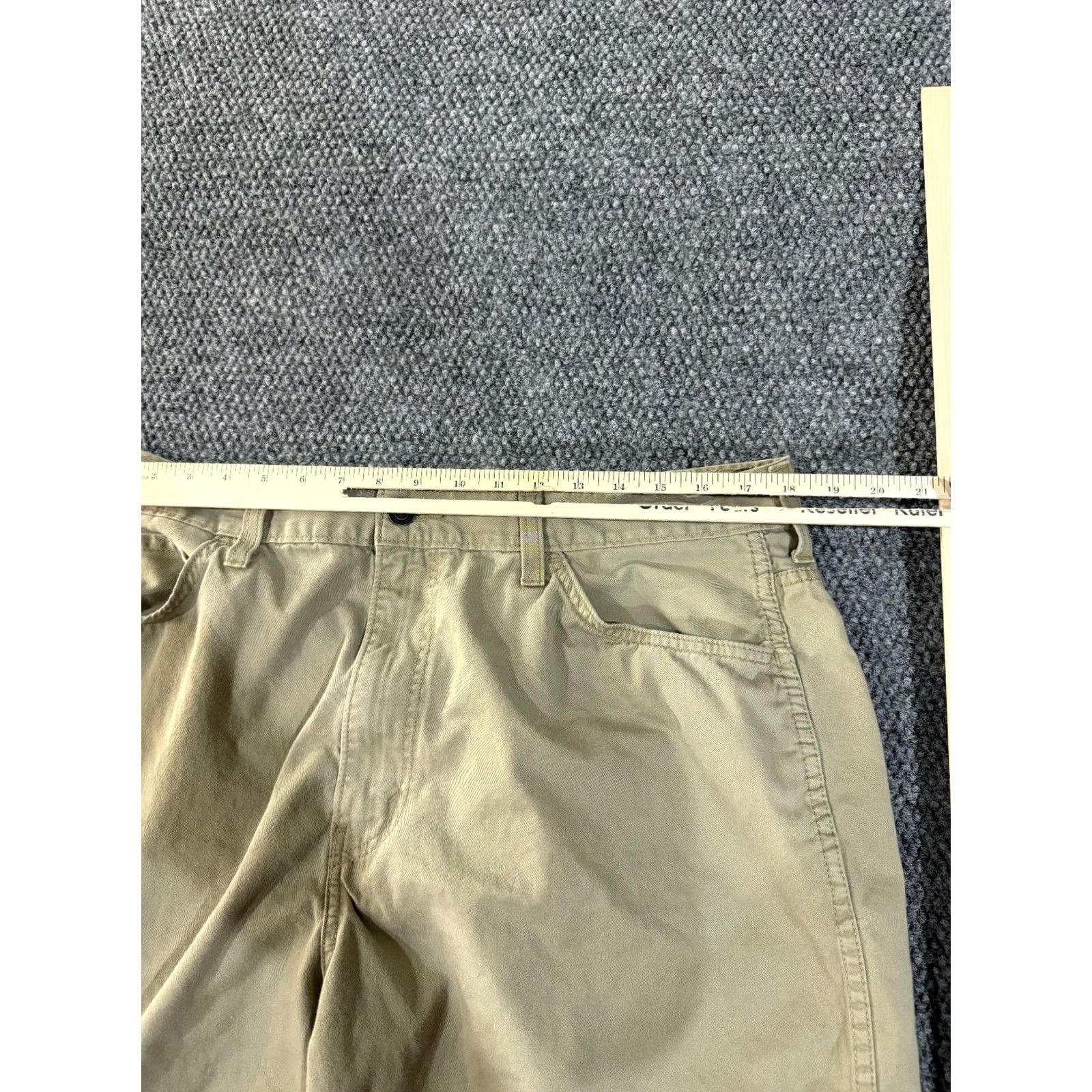 Levi's Levi's 569 Shorts Mens 38 Beige Medium Wash Denim Pocket 5-Pocket Regular Chino Odd Blemishes Front Back Vintage No Size US 38 / EU 54 - 5 Thumbnail