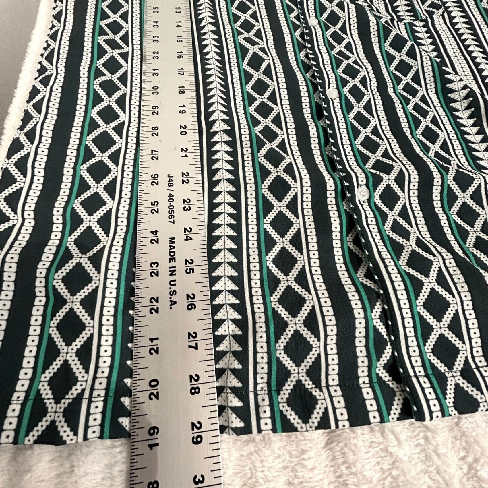 Vintage Charmkp R Men's Button-Up Shirt Boho Tribal Green Size Large NWT Short Sleeve Collar Button-Down Polyester Shirt Mens Size US L / EU 52-54 / 3 - 6 Thumbnail