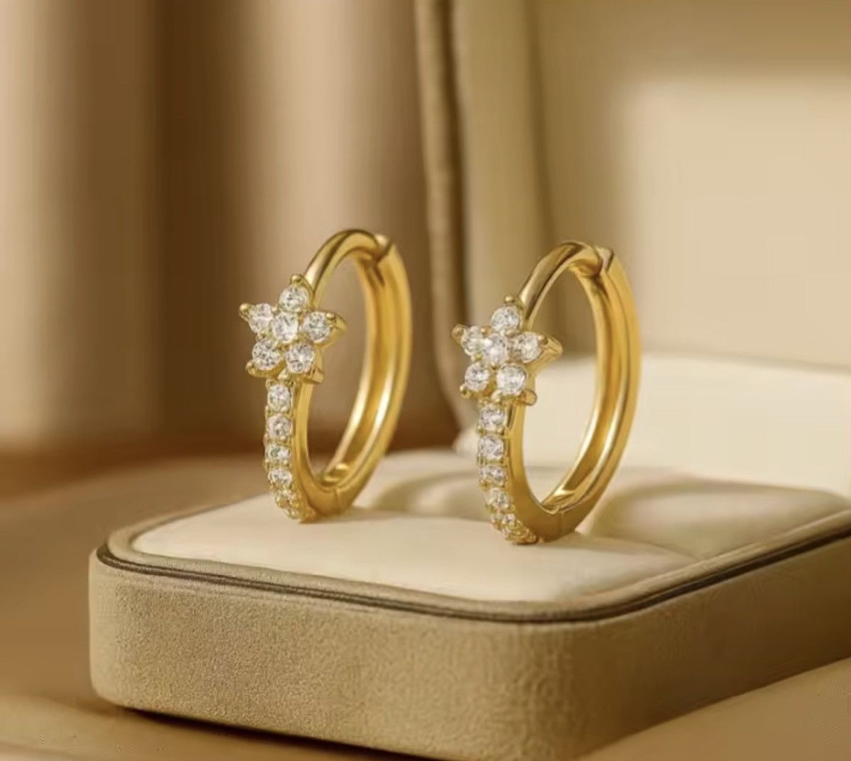 Jewelry STAR Small Hoop Earrings for Women Men Unisex Earrings Size ONE SIZE - 2 Thumbnail