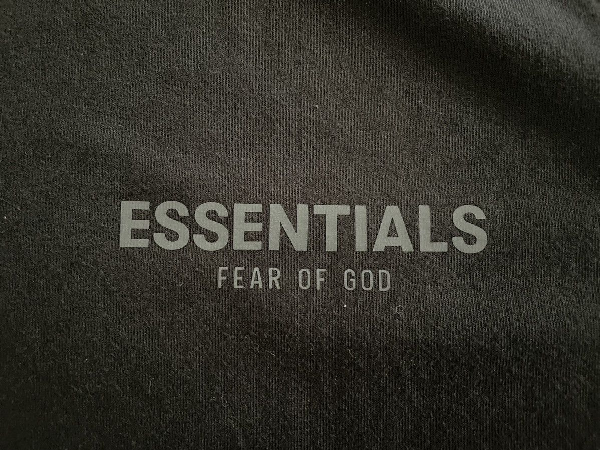 Fear of God Essentials Long Sleeve Shirt Core Collection Size US M / EU 48-50 / 2 - 4 Thumbnail