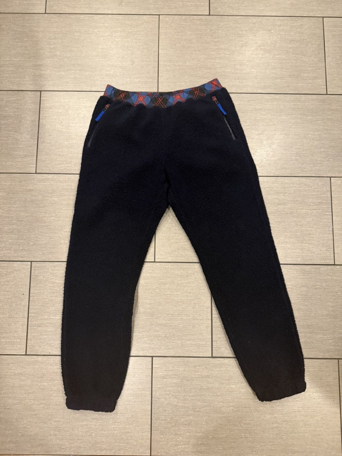 JW Anderson × Uniqlo JW Anderson x Uniqlo Pile Lined Fleece Pants Size US 34 / EU 50 - 1 Thumbnail