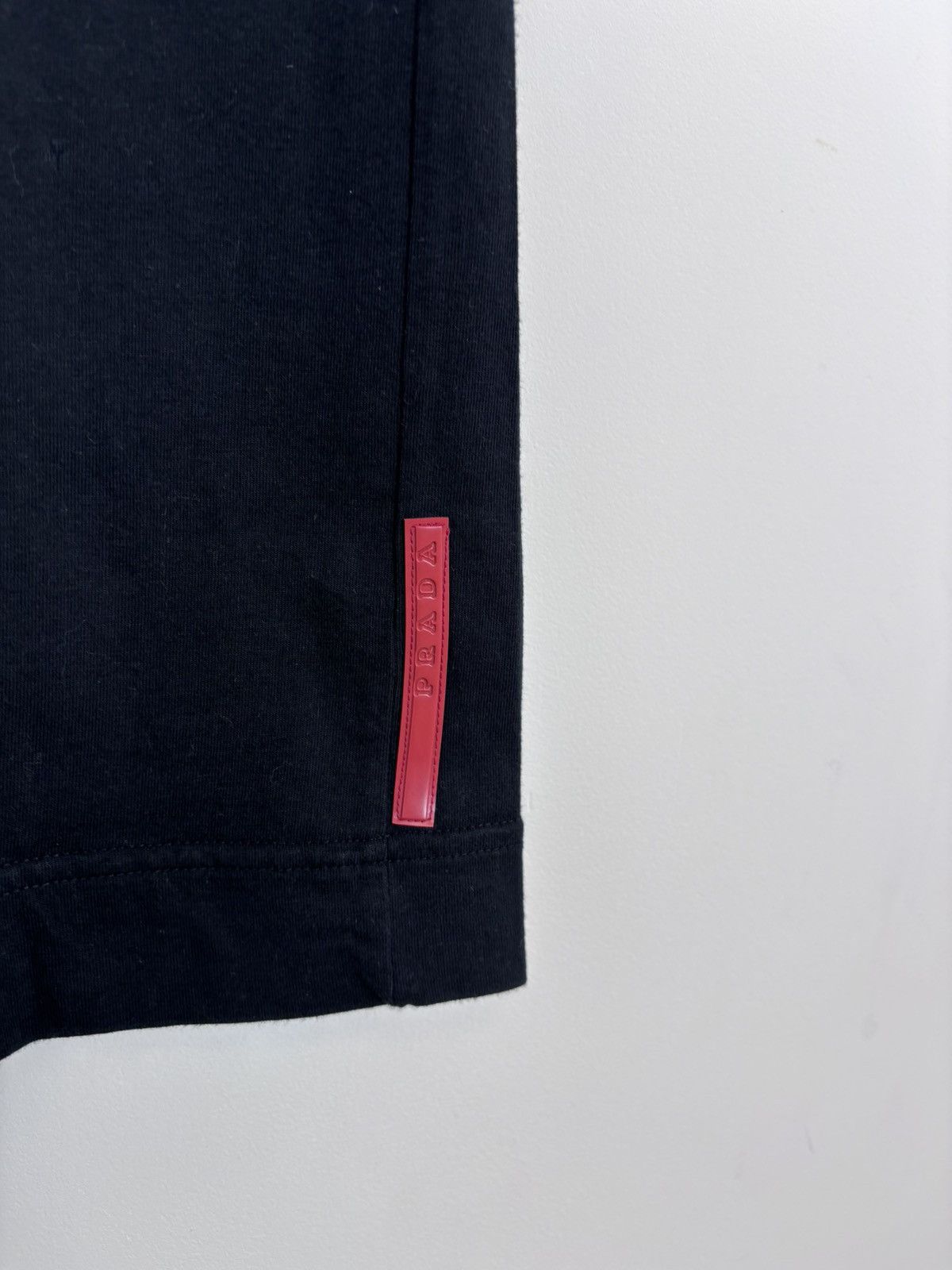 Prada Prada Red Tab Men’s Shoulders Straps Black T-Shirt Tee Size US L / EU 52-54 / 3 - 21 Thumbnail