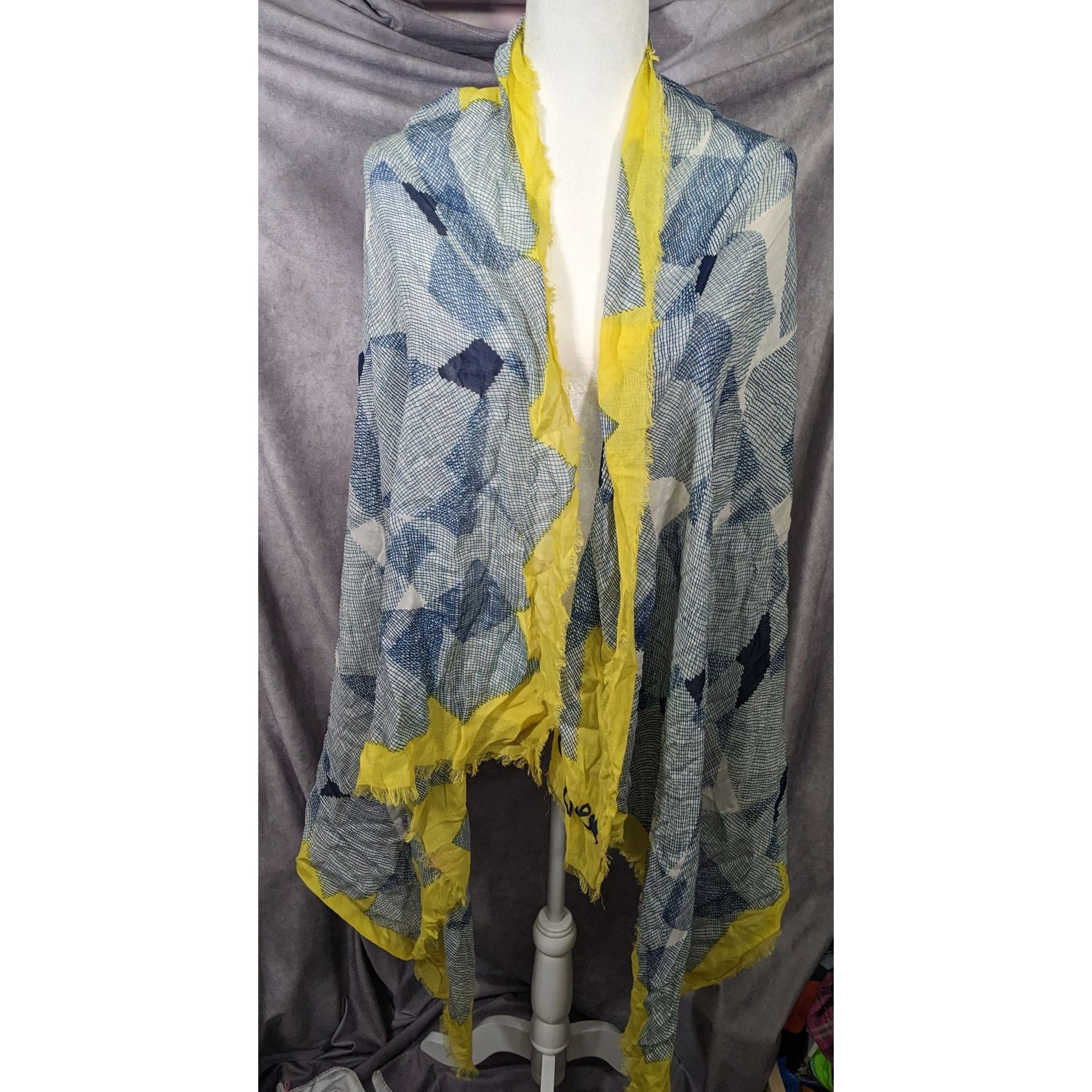 Diane von Furstenberg Vintage Diane Von Furstenberg Blue And Yellow Geometric Abst Size ONE SIZE - 8 Thumbnail