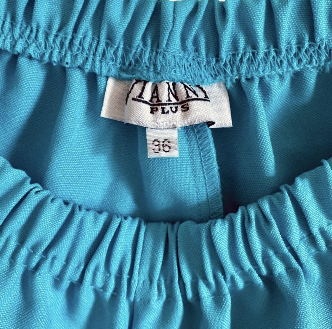 Other VIANNI TEAL TURQUOISE HIGH RISE CAPRI PANTS WITH SLITS Size 28" / US 6 / IT 42 - 3 Thumbnail