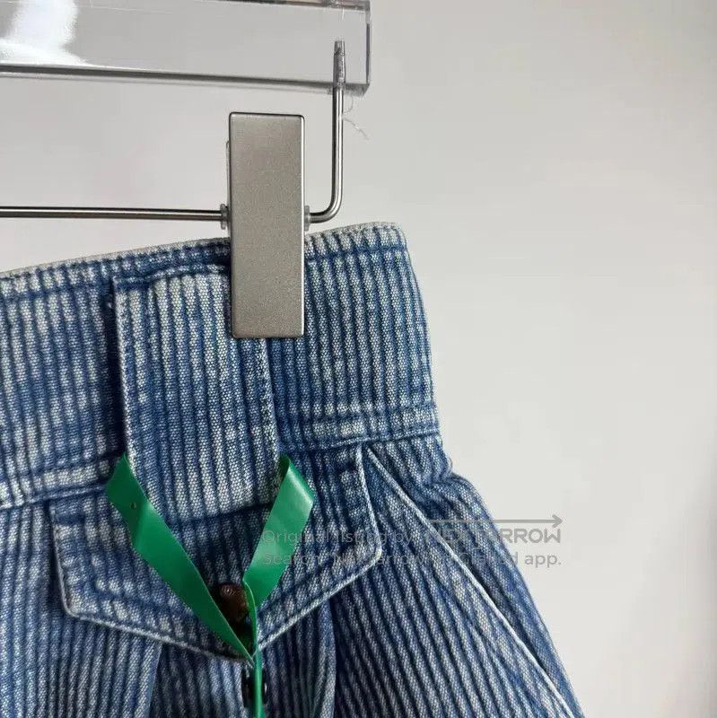 Louis Vuitton Louis Vuitton Blue Cotton Women's Shorts . Size 23" - 4 Thumbnail