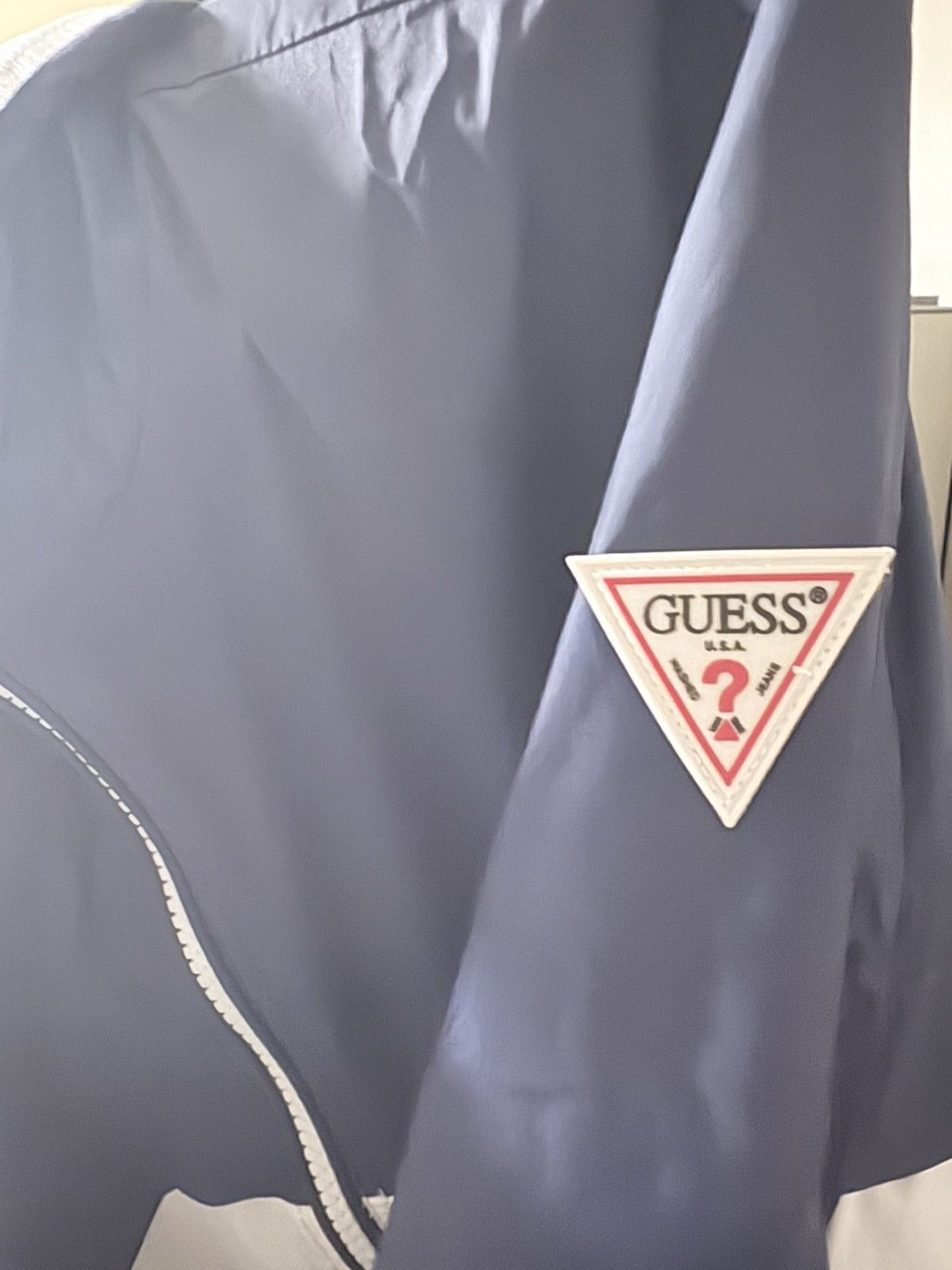 Guess Guess windbreaker Size US M / EU 48-50 / 2 - 3 Thumbnail