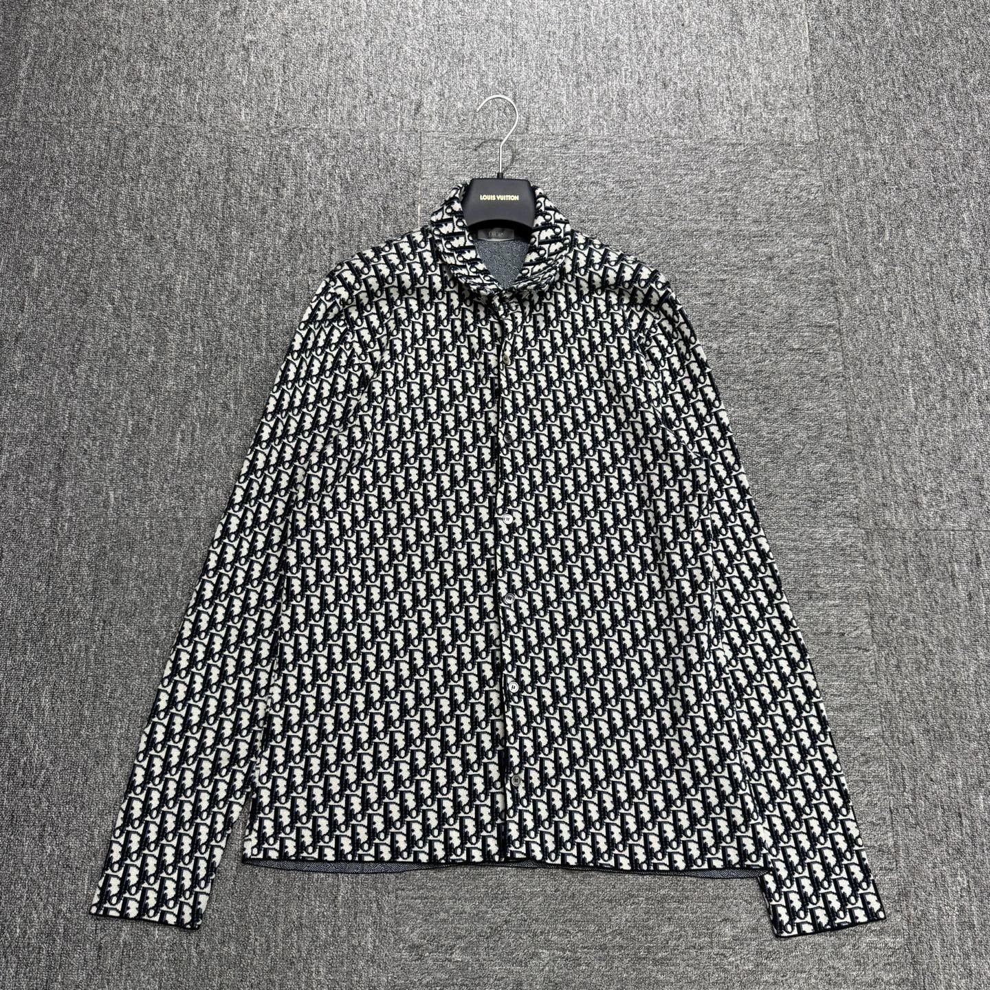 Dior Dior all over Oblique print shirt S 98 New Stained Size US S / EU 44-46 / 1 - 1 Thumbnail