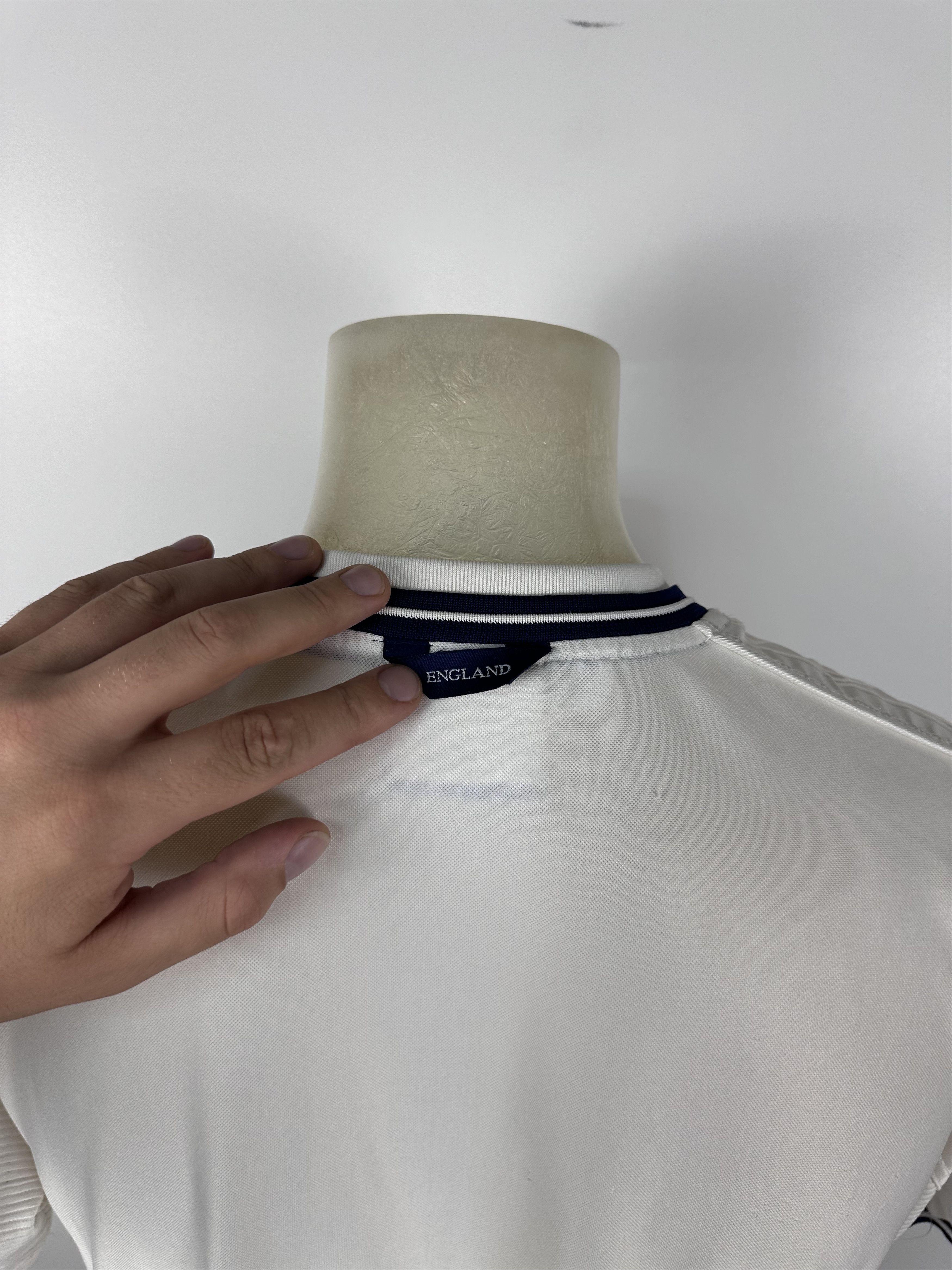 Umbro × Vintage ENGLAND 1999 2001 HOME FOOTBAL SHIRT SOCCER JERSEY UMBRO Size US L / EU 52-54 / 3 - 9 Thumbnail