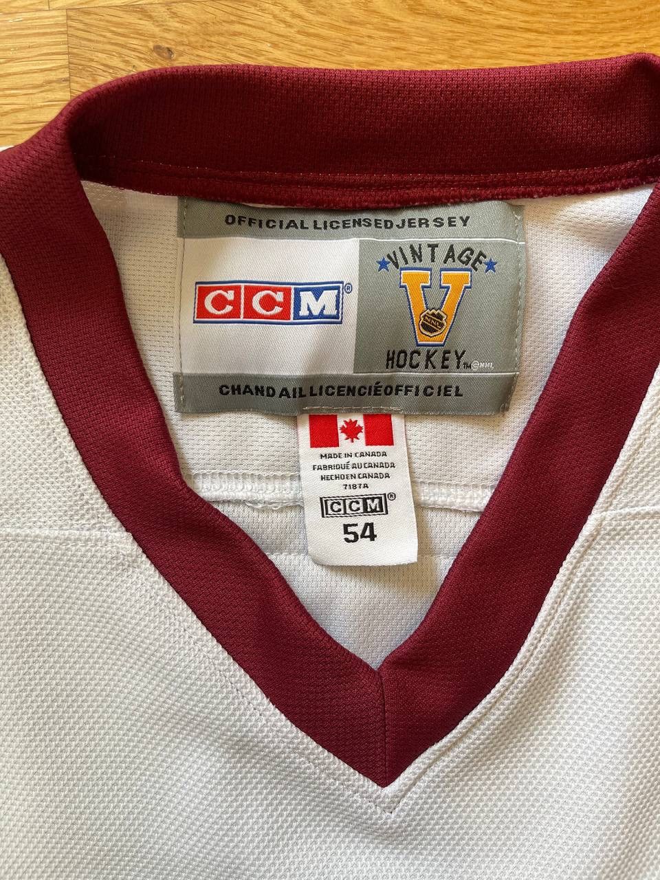 Ccm Vintage Anaheim Mighty Ducks HockeyJersey 96 Conway XXL NHL Size US L / EU 52-54 / 3 - 8 Thumbnail