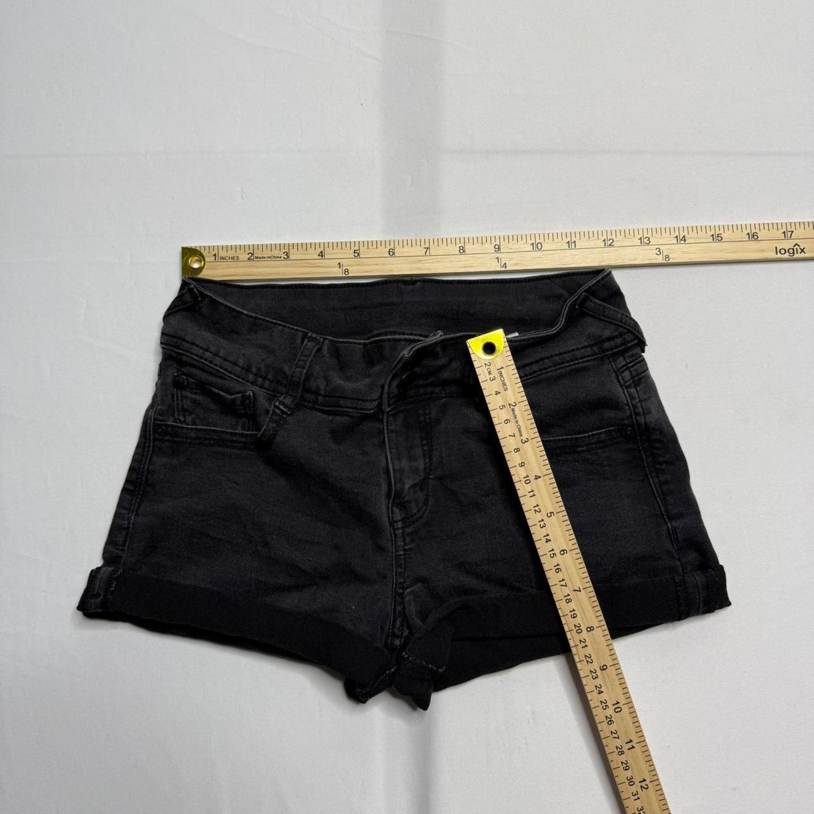 & Other Stories Wallflower Size 3 Low Rise Vintage Black Shorts Size 26" / US 2 / IT 38 - 4 Thumbnail