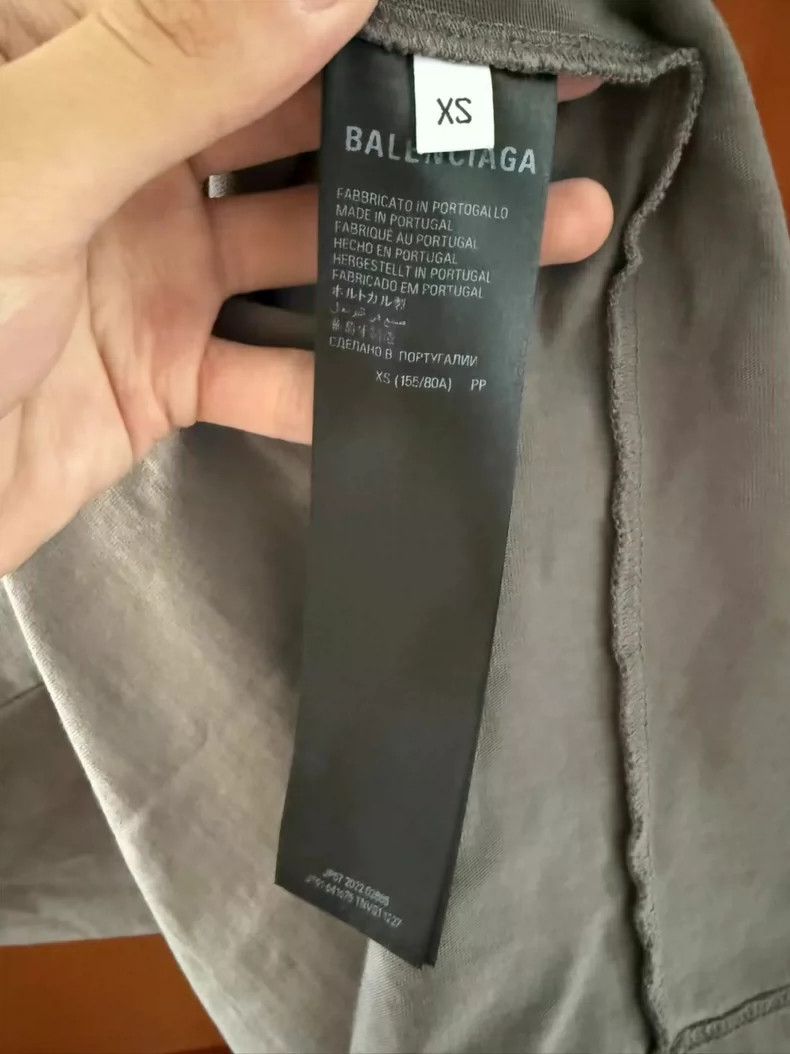 Balenciaga Balenciaga Grey Coke Tape Short Sleeve XS码 Size US XS / EU 42 / 0 - 4 Thumbnail