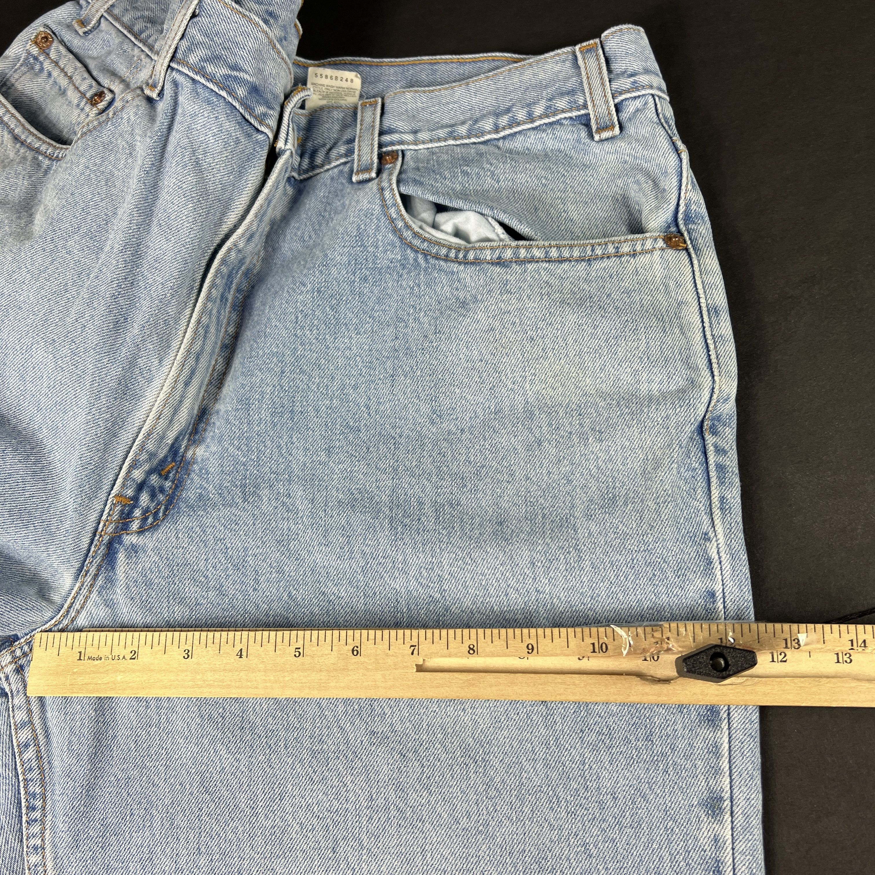Levi's × Vintage VTG 90s Levi's Jeans 550 Relaxed Light Blue Faded Denim Size US 37 - 20 Thumbnail