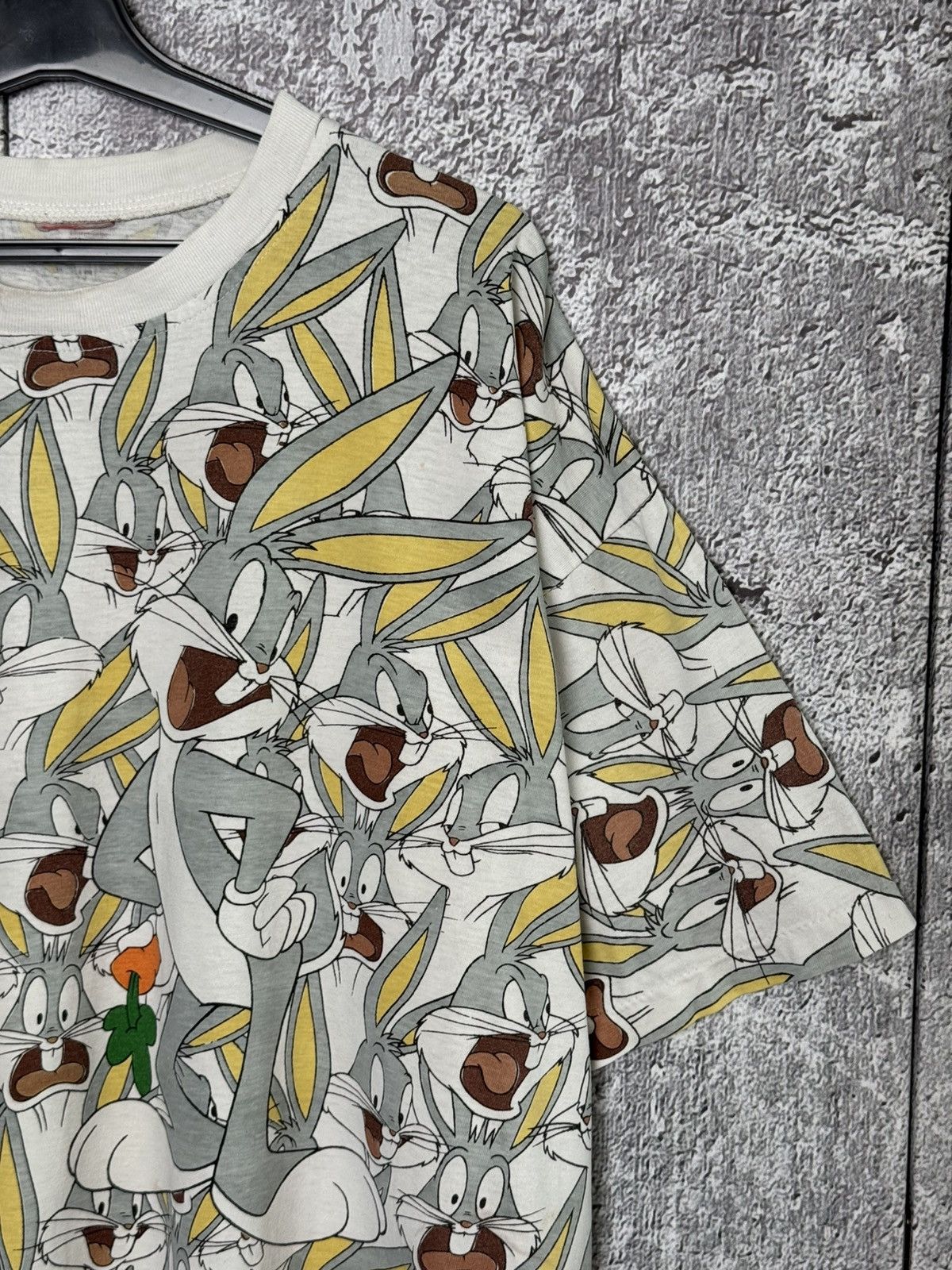 Warner Bros Vintage Bugs Bunny All Over Print T-Shirt Looney Tunes Tee Size US XL / EU 56 / 4 - 6 Thumbnail