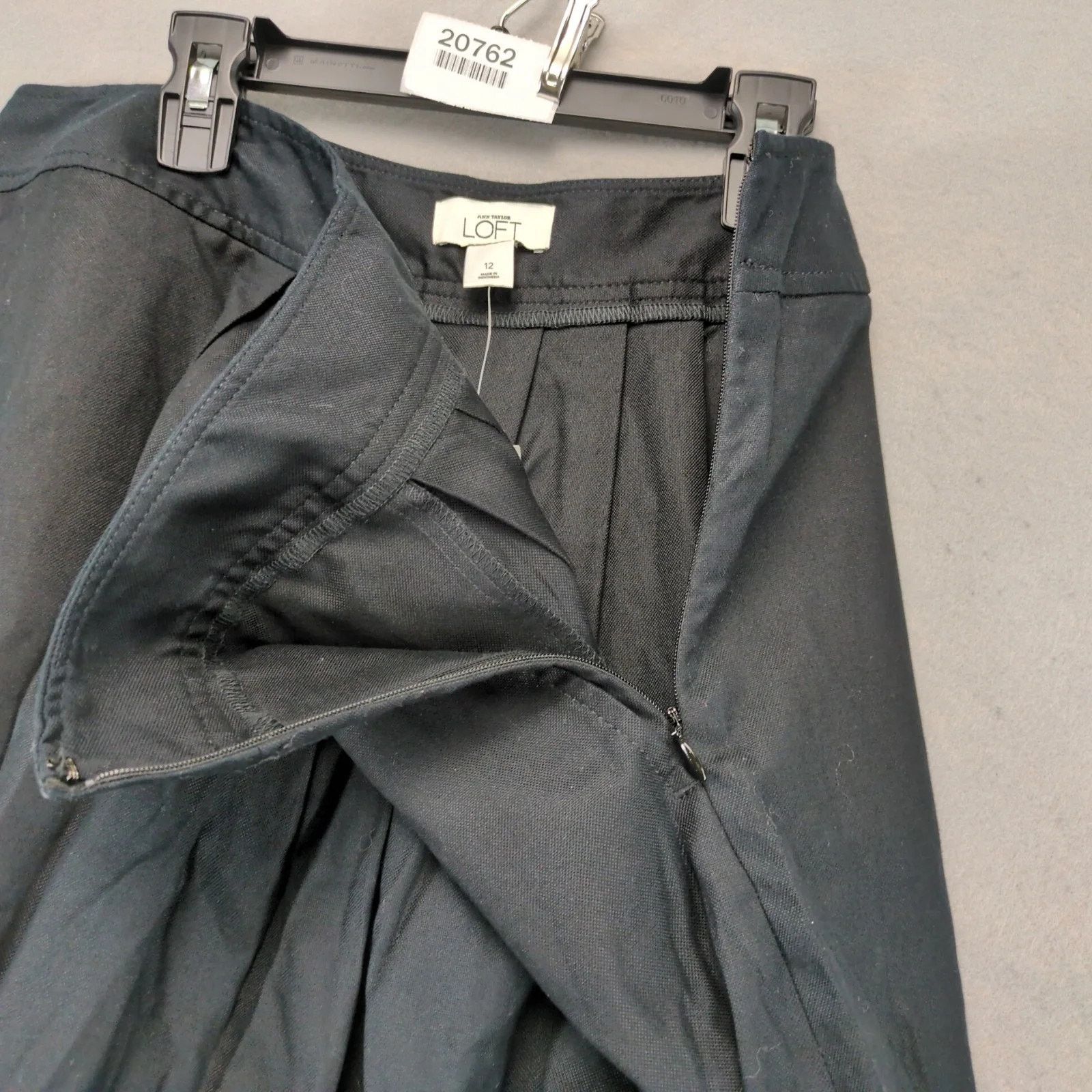 Ann Taylor NWT Ann Taylor Loft Black Pleated A-Line Mini Skirt Sz 12 Size 34" / US 12 / IT 48 - 8 Thumbnail
