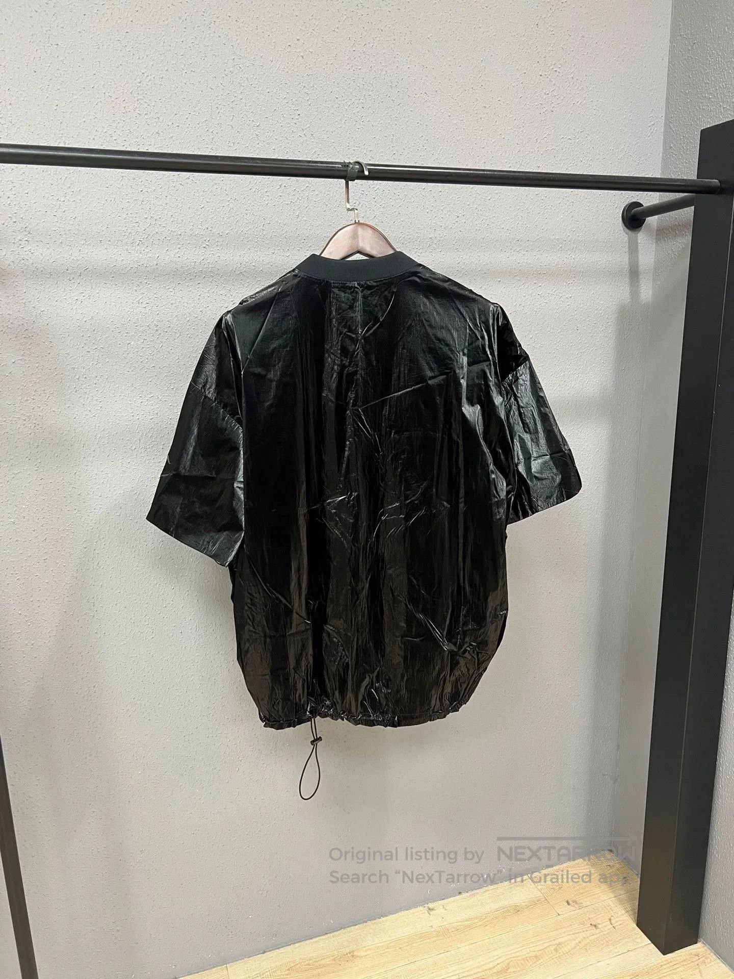 Givenchy Givenchy Show Style Short Sleeve. Size US L / EU 52-54 / 3 - 2 Thumbnail