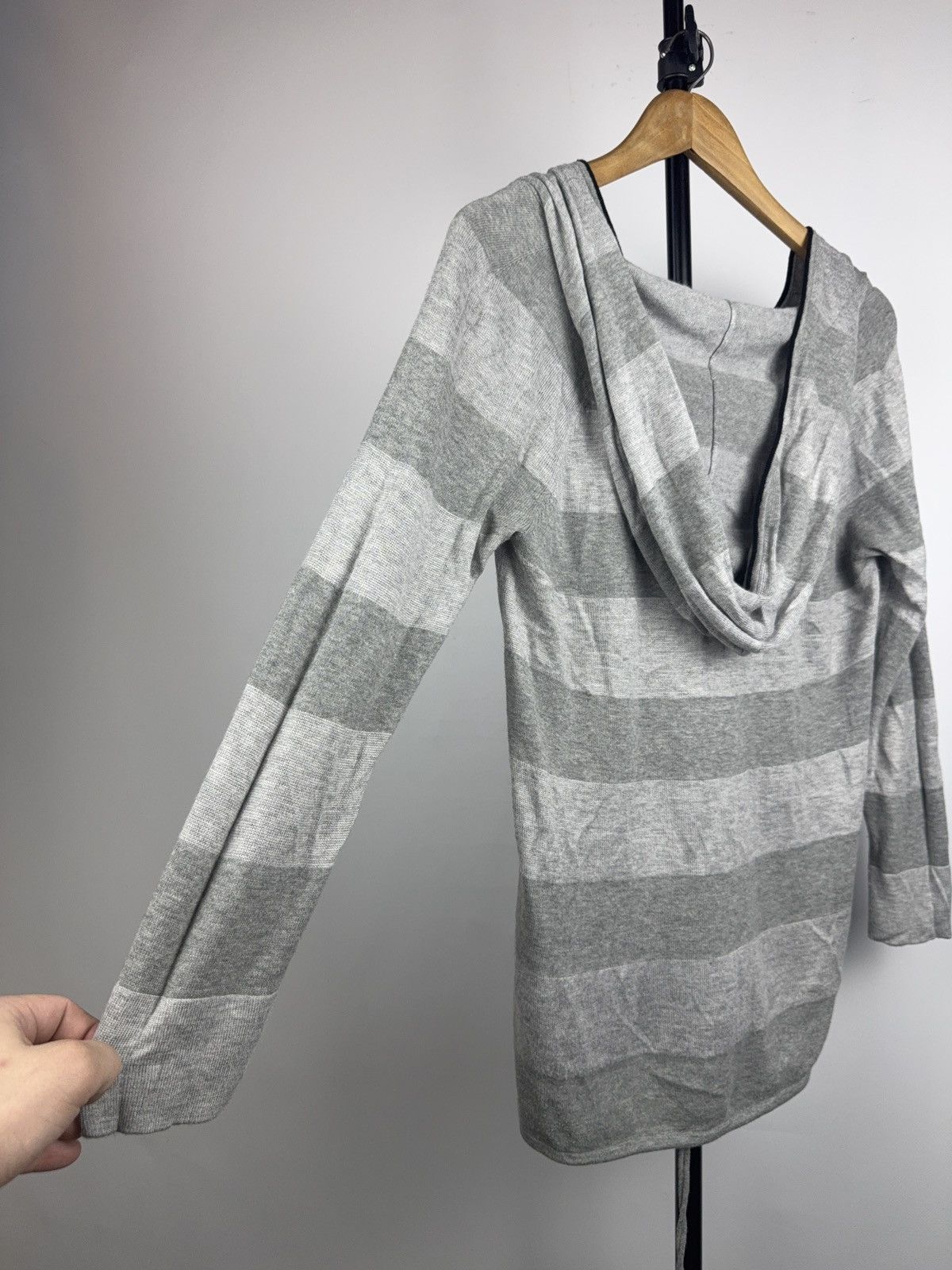 Armani Exchange Luxury Armani Exchange AX V Neck Knit Grey Logo Sweater M Size M / US 6-8 / IT 42-44 - 17 Thumbnail