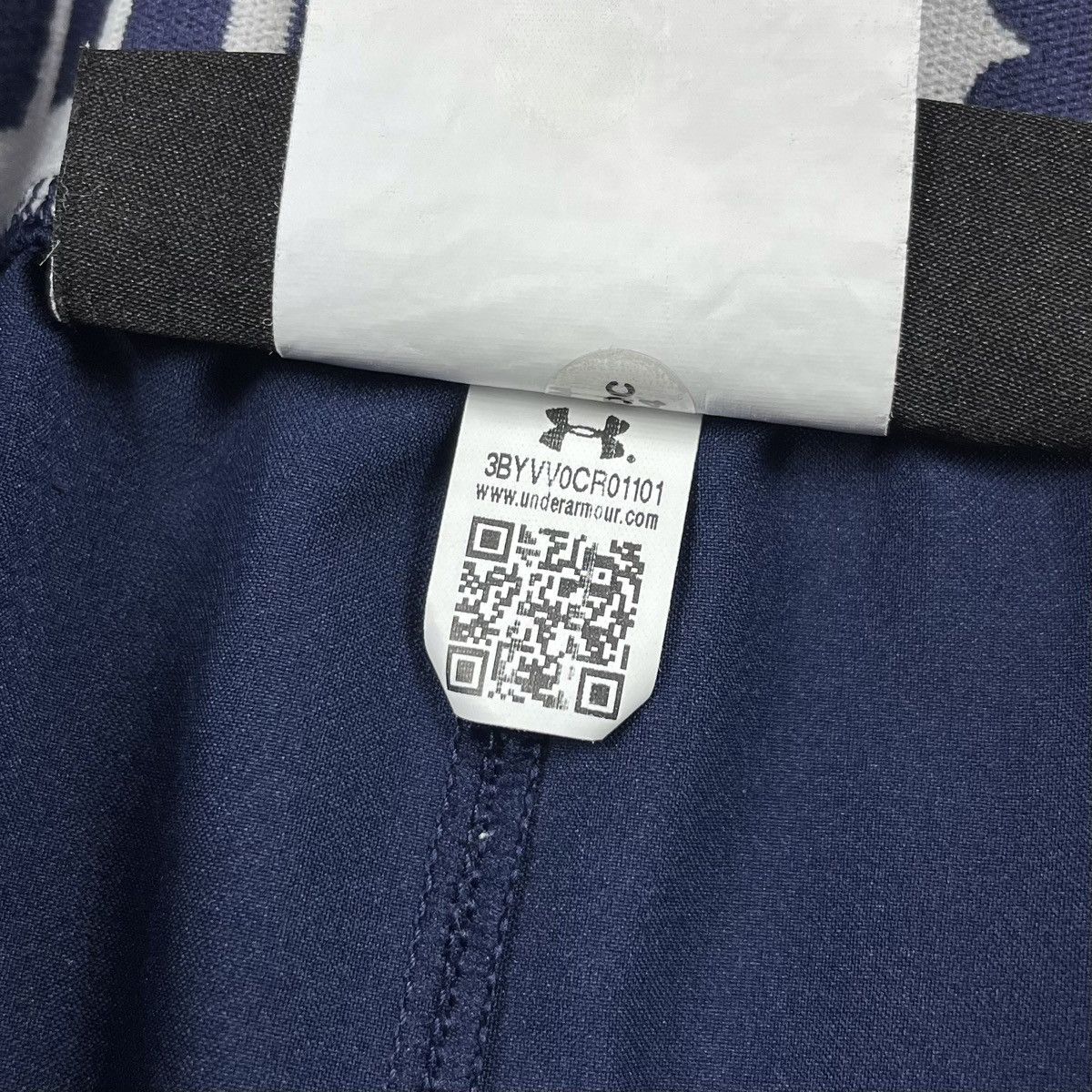 Under Armour Under Armour Shorts Size US 31 - 10 Thumbnail