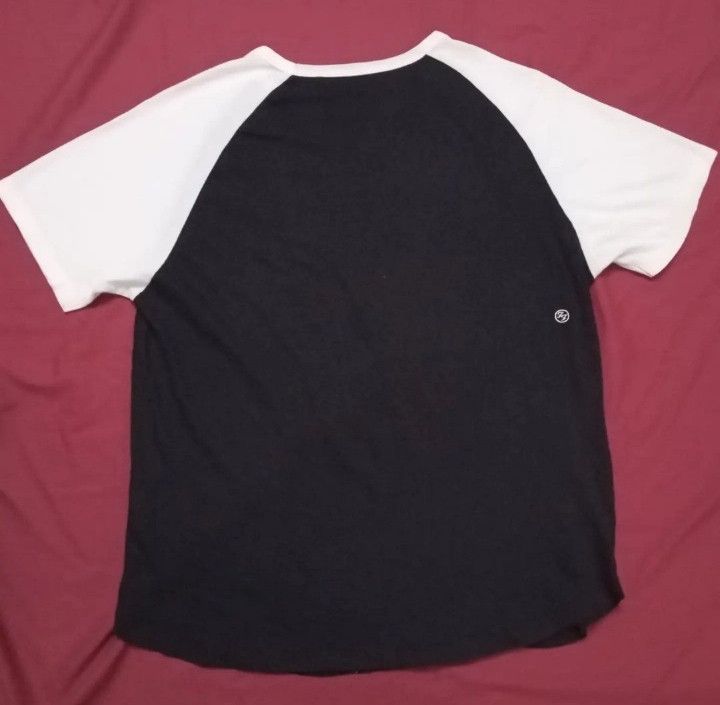 Uniqlo Combo 2pcs Foo Fighters 💥 Tshirt Band Size US M / EU 48-50 / 2 - 6 Thumbnail