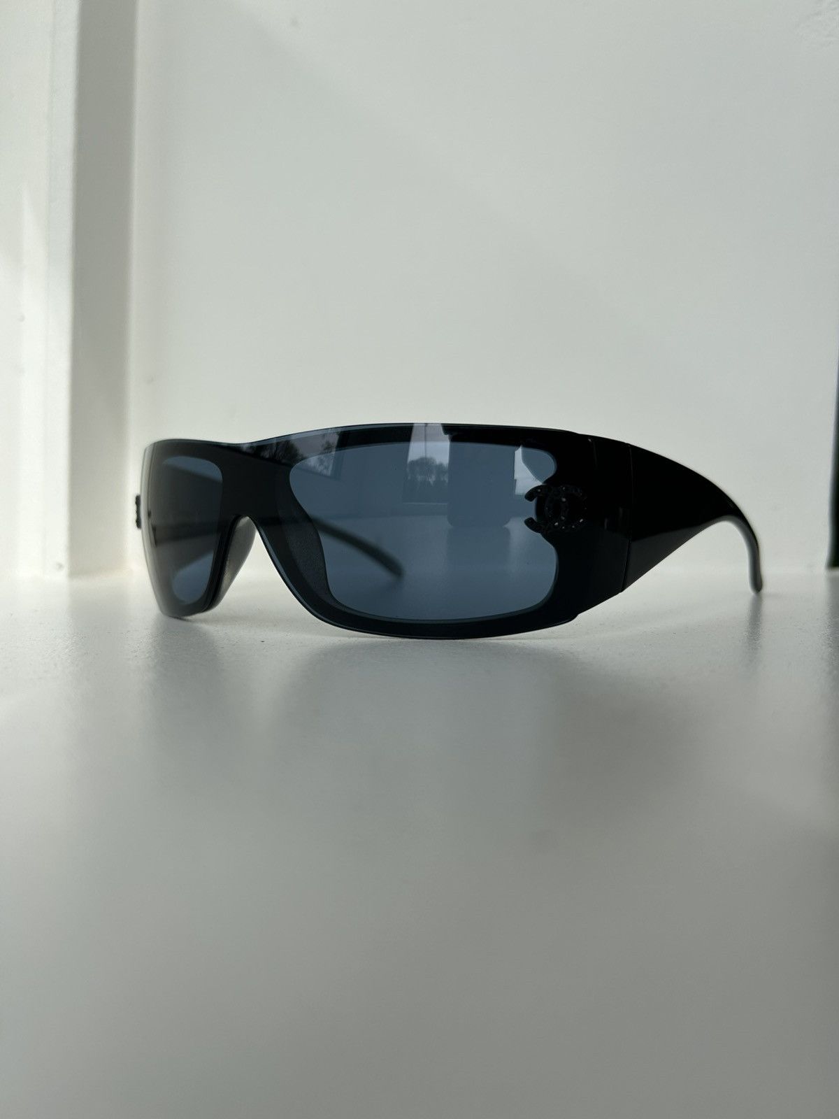 Chanel × Vintage Chanel 5088-B CC rhinestone vintage sunglasses Size ONE SIZE - 1 Thumbnail