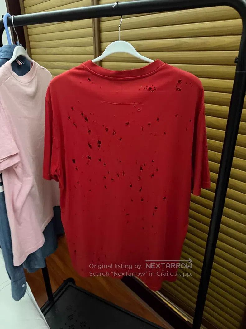 Givenchy Givenchy Red Small Hole Short Sleeve Size US M / EU 48-50 / 2 - 7 Thumbnail