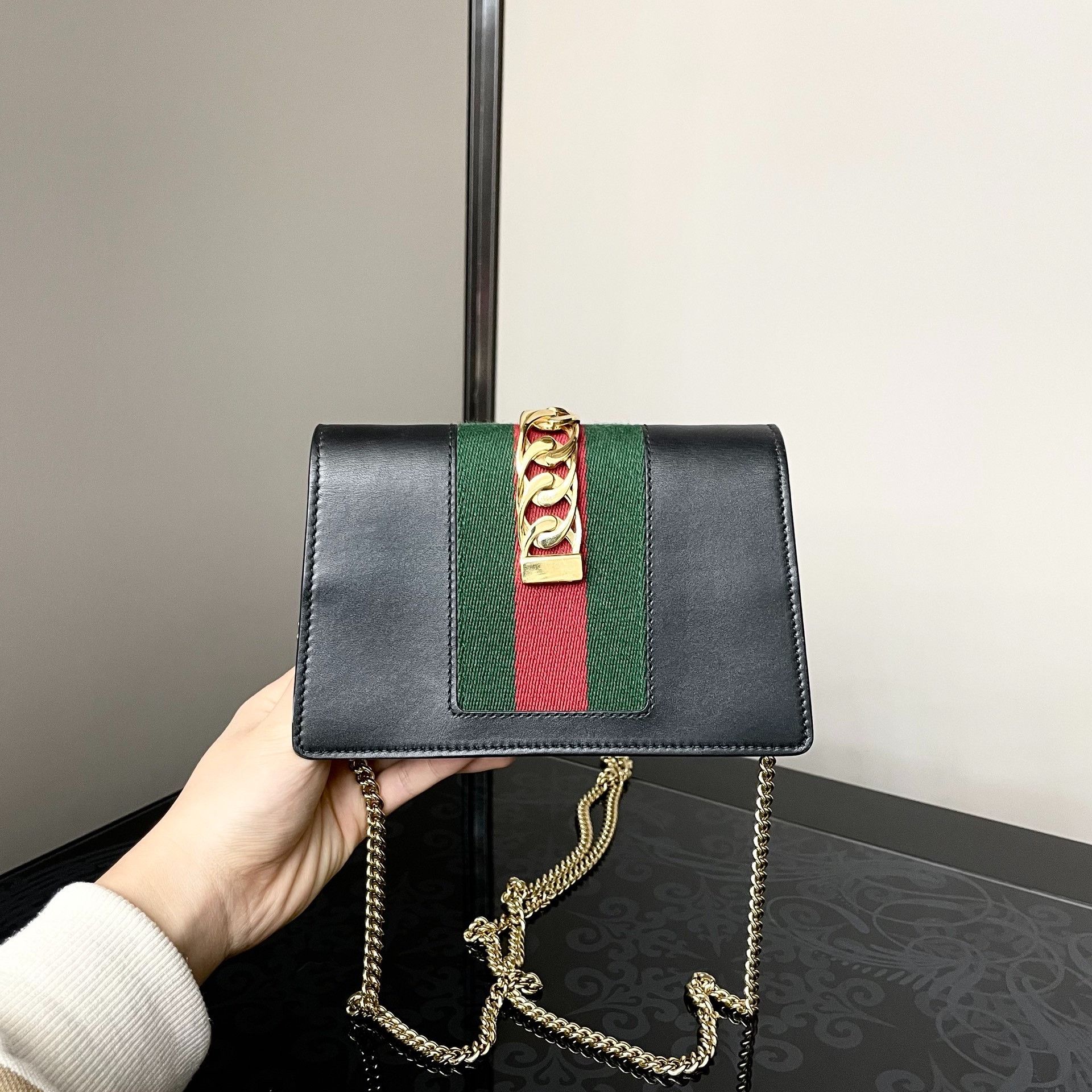 Gucci Gucci Serbia mini chain bag 2501-Nextarrow Size ONE SIZE - 2 Thumbnail