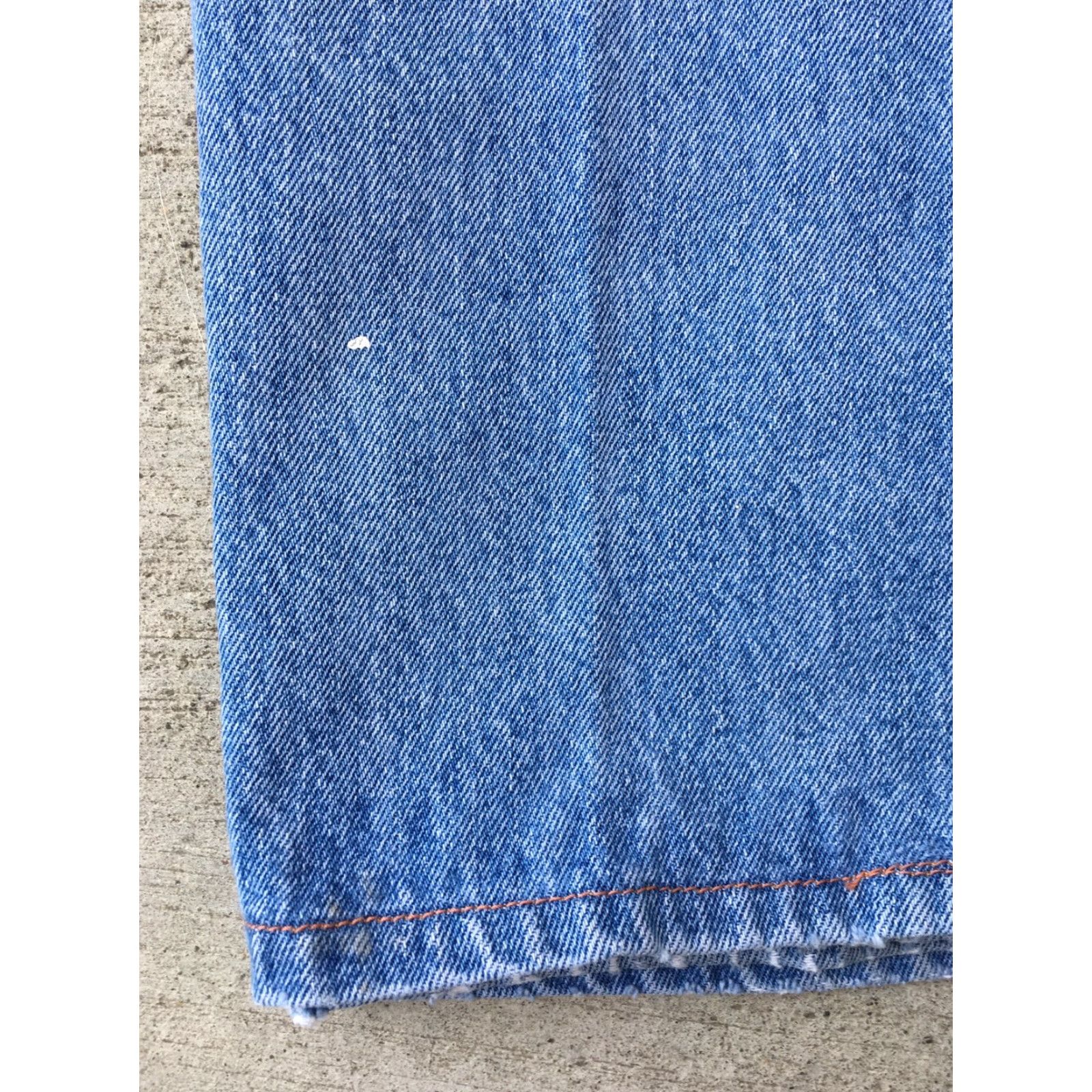 Levi's VINTAGE Levi's 505 Jeans Distressed Straight Leg Jeans Mens Regular 31x32 Blue Denim Distressed 90s Theme Size US 31 - 7 Thumbnail