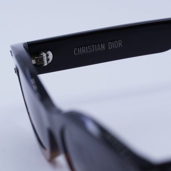 Dior 🕶️ New Dior DIORSIGNATURE B5I 18A0 Sunglasses - Black Frame Size ONE SIZE - 8 Thumbnail