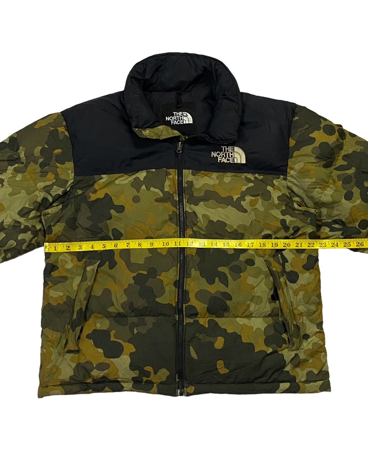 The North Face Vintage 90s The North Face 700 Nuptse Camo Puffer Jacket Size US M / EU 48-50 / 2 - 4 Thumbnail