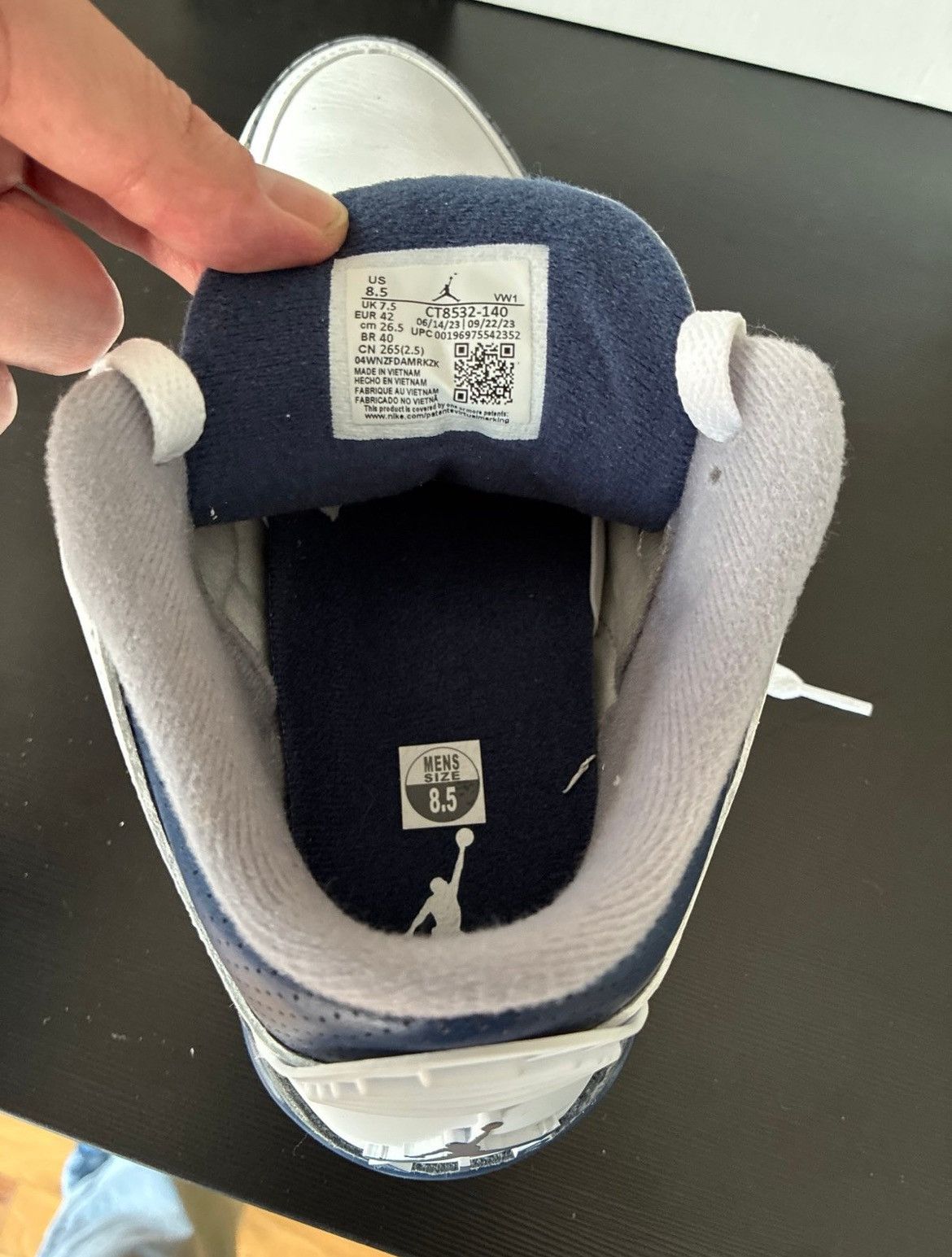 Jordan Brand Jordan 3 Retro Size US 8.5 / EU 41-42 - 3 Thumbnail