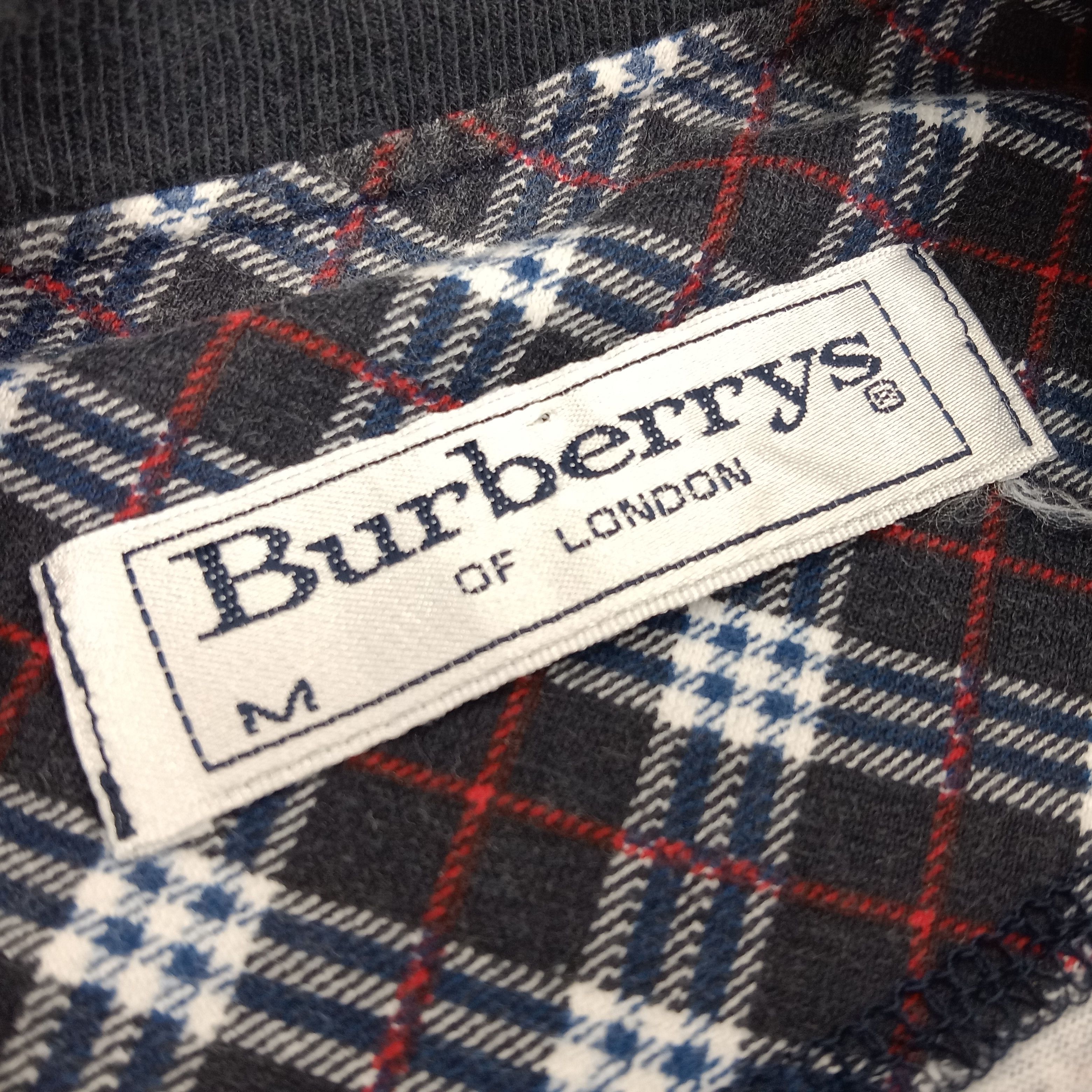 Burberry Burberrys Luxury Brand Small Logo Design Tshirt Size US M / EU 48-50 / 2 - 5 Thumbnail