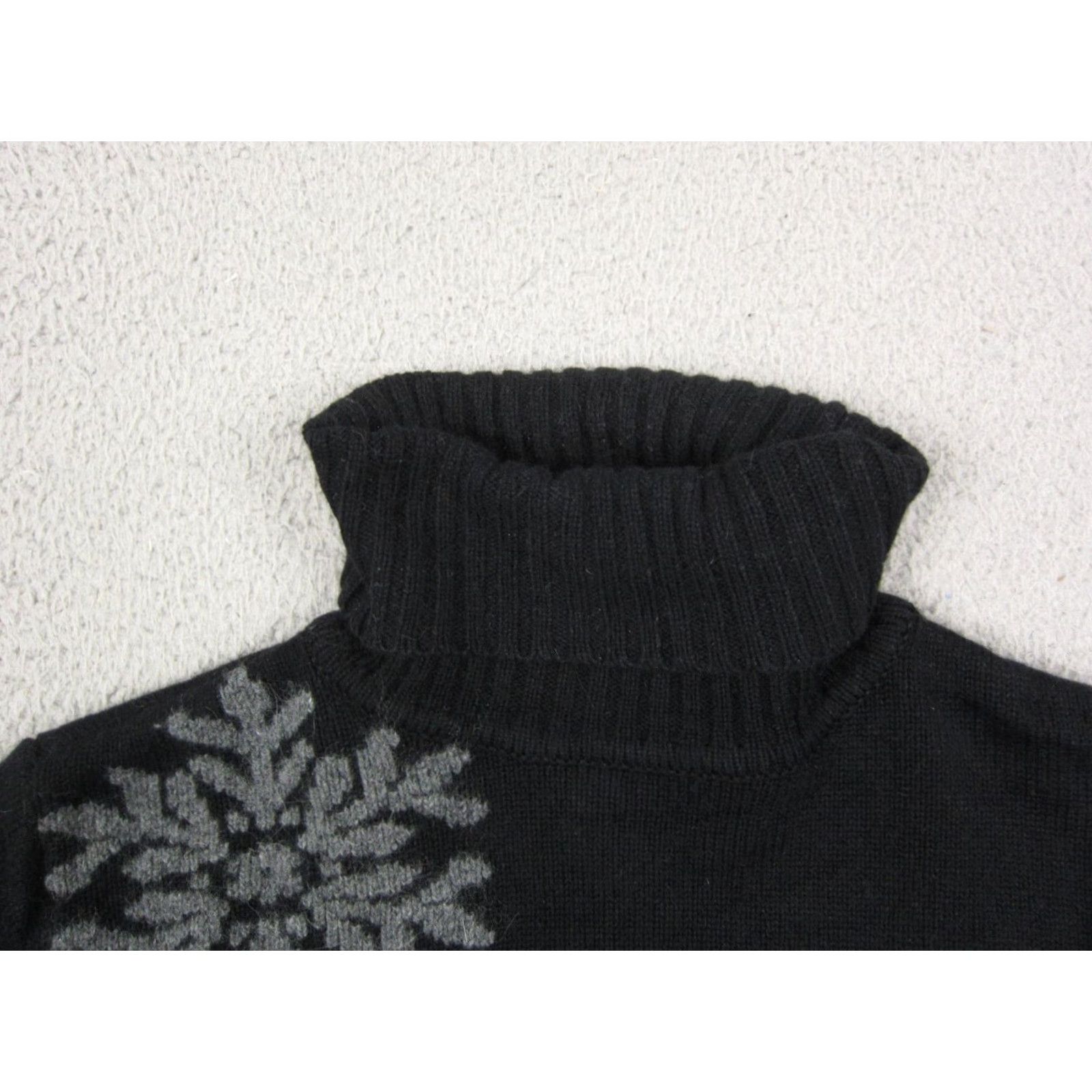 Eddie Bauer VINTAGE Eddie Bauer Sweater Womens Medium Black Turtleneck Angora Wool Snow 90s Size M / US 6-8 / IT 42-44 - 5 Thumbnail