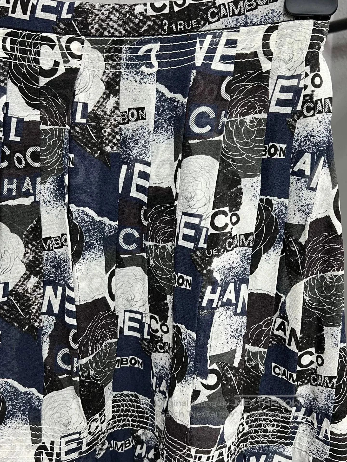 Chanel chanel black and white graffiti knit skirt. Size 37" - 3 Thumbnail